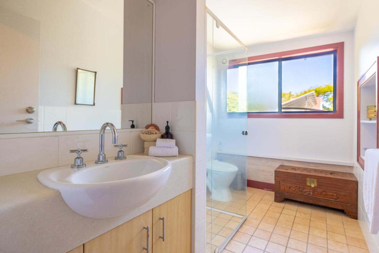 Dreamtime Belongil - House Opposite The Beach * Byron Bay