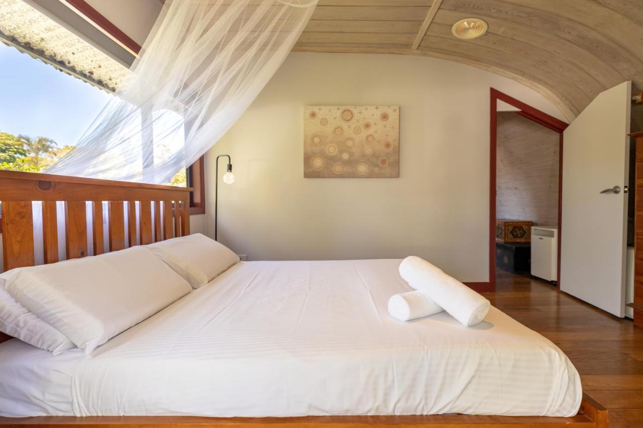 Dreamtime Belongil - House Opposite The Beach Holiday home *