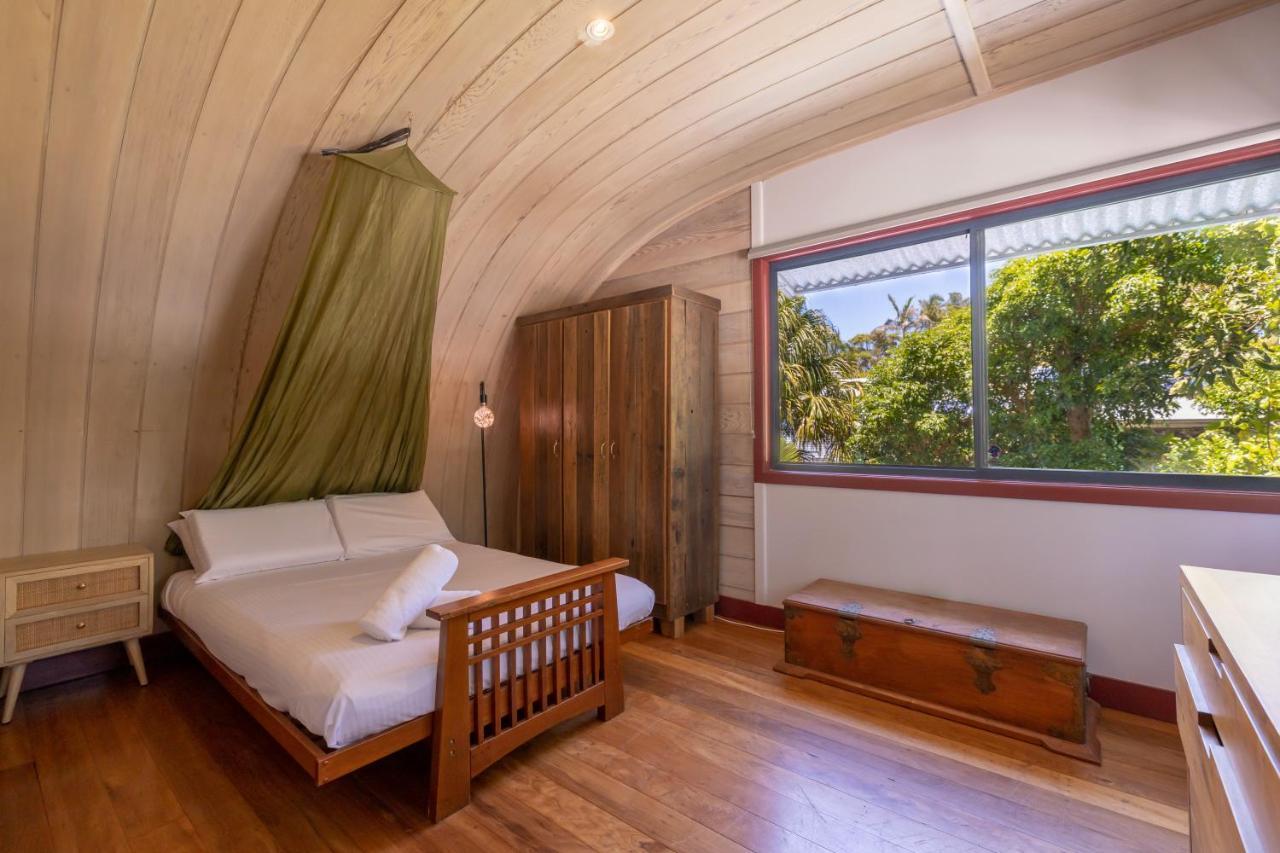 Dreamtime Belongil - House Opposite The Beach Holiday home *