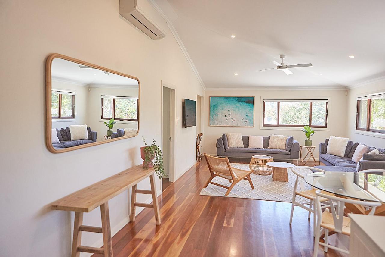 Guest house Away Guesthouse- Away On Shirley Lane