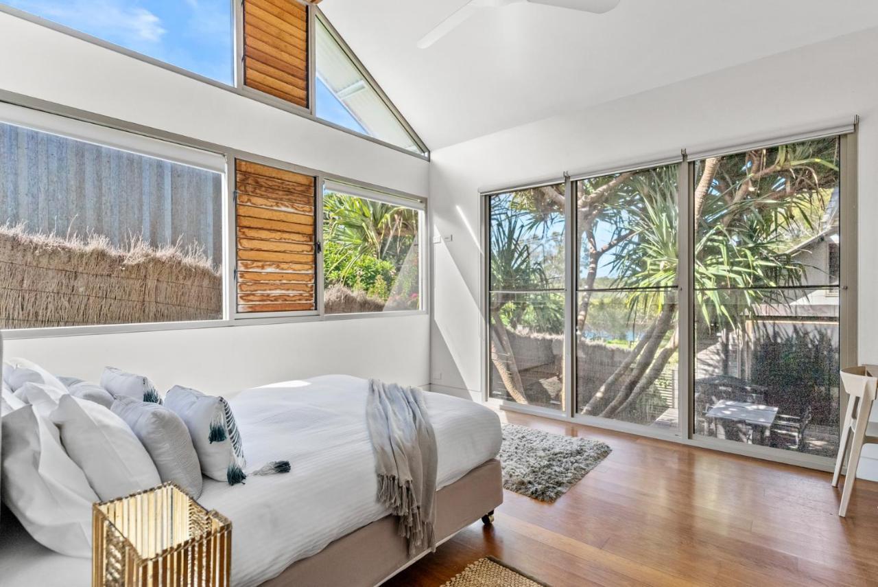 Fuller Holidays - Belongil Pavilion House, 18a Childe St *