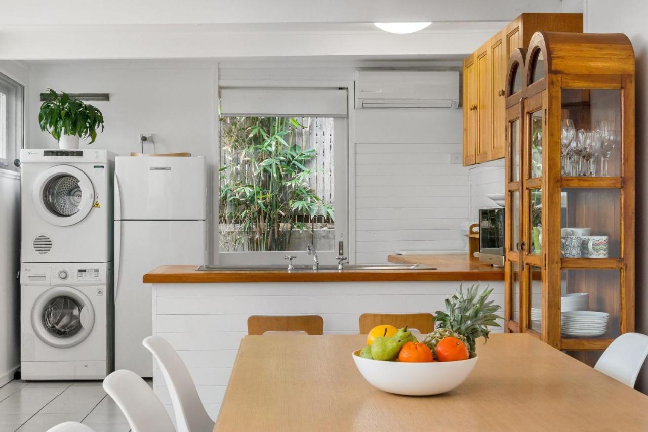 Lower Decks * Byron Bay