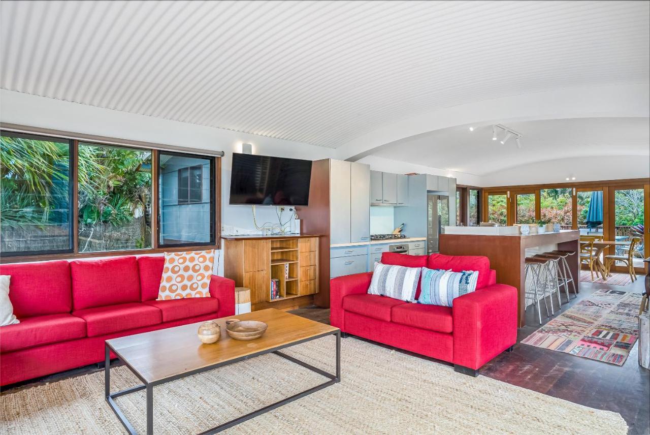 Holiday home Fuller Holidays - Belongil Beachfront Pavilion, 18 Childe St Byron Bay