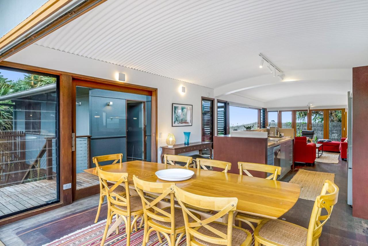Holiday home Fuller Holidays - Belongil Beachfront Pavilion, 18 Childe St Byron Bay