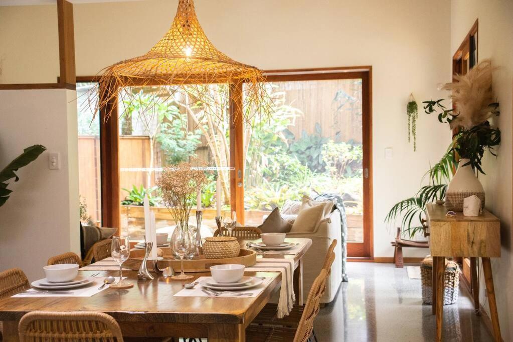 Jungle - Hot Tub, Firepit & Pool In Beachside Oasis * Byron Bay