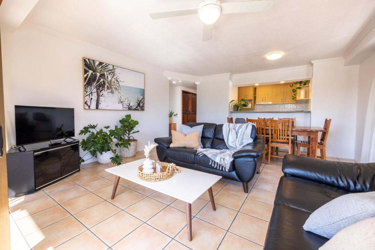 Apartment Coastal Sol -right On Clarkes Beach!