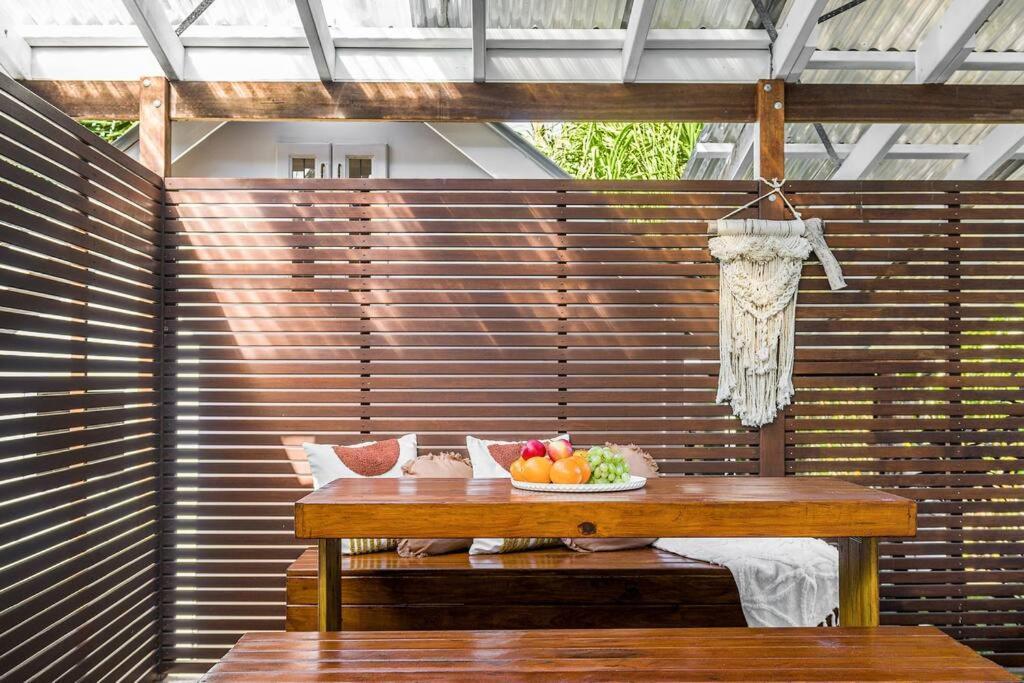 Shirley House: Byron Bay's Pet-friendly Coastal Retreat Holiday home