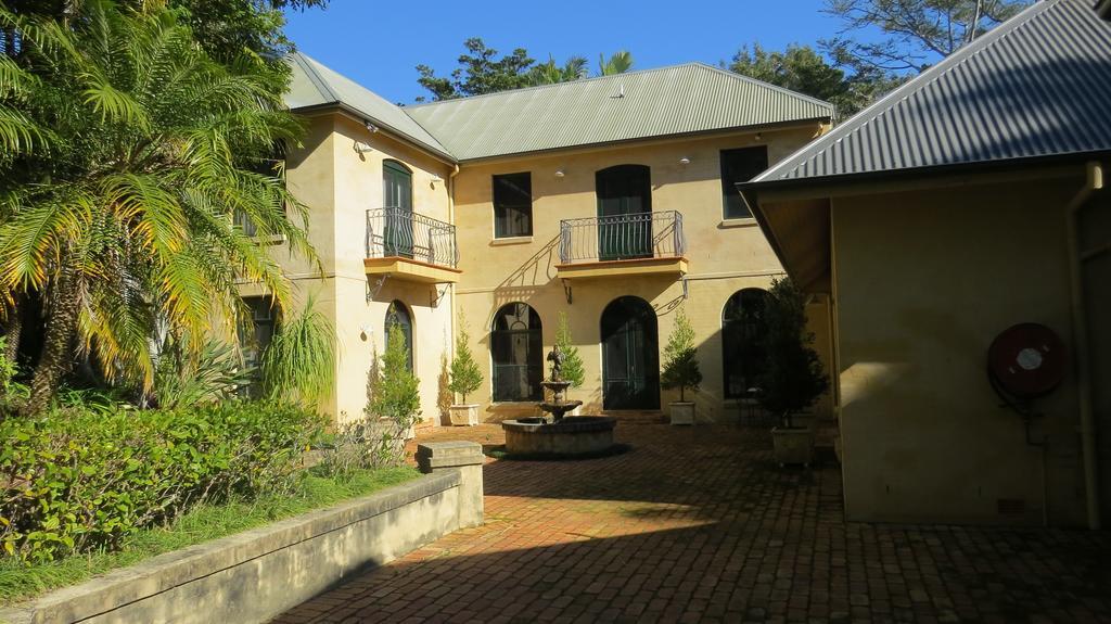 Victoria's At Ewingsdale Hotel 5*
