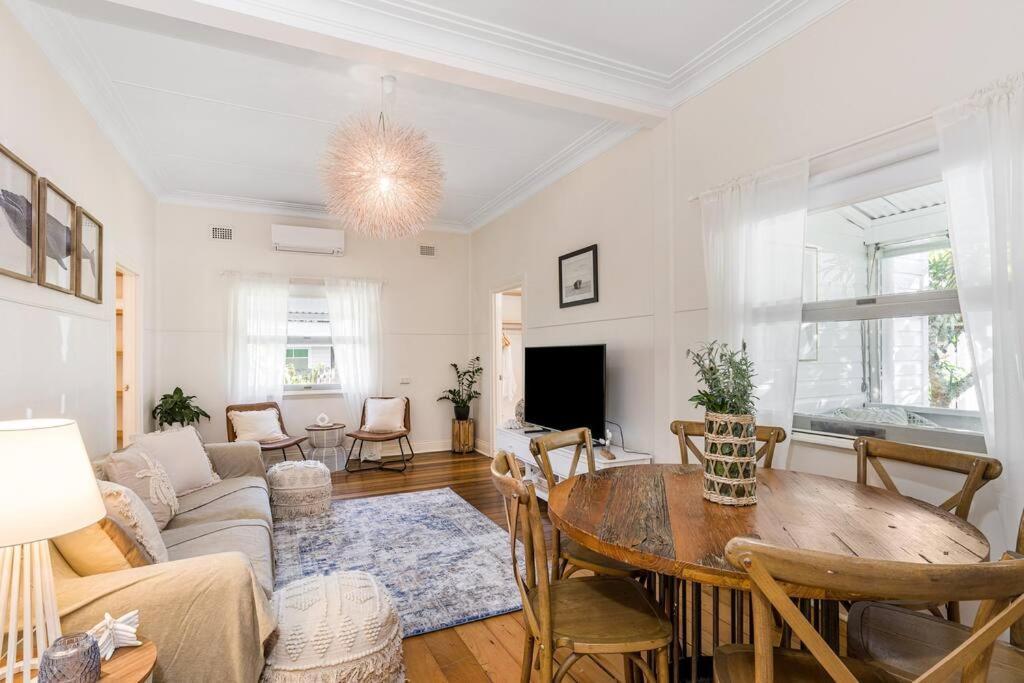 Shirley House: Byron Bay's Pet-friendly Coastal Retreat Holiday home