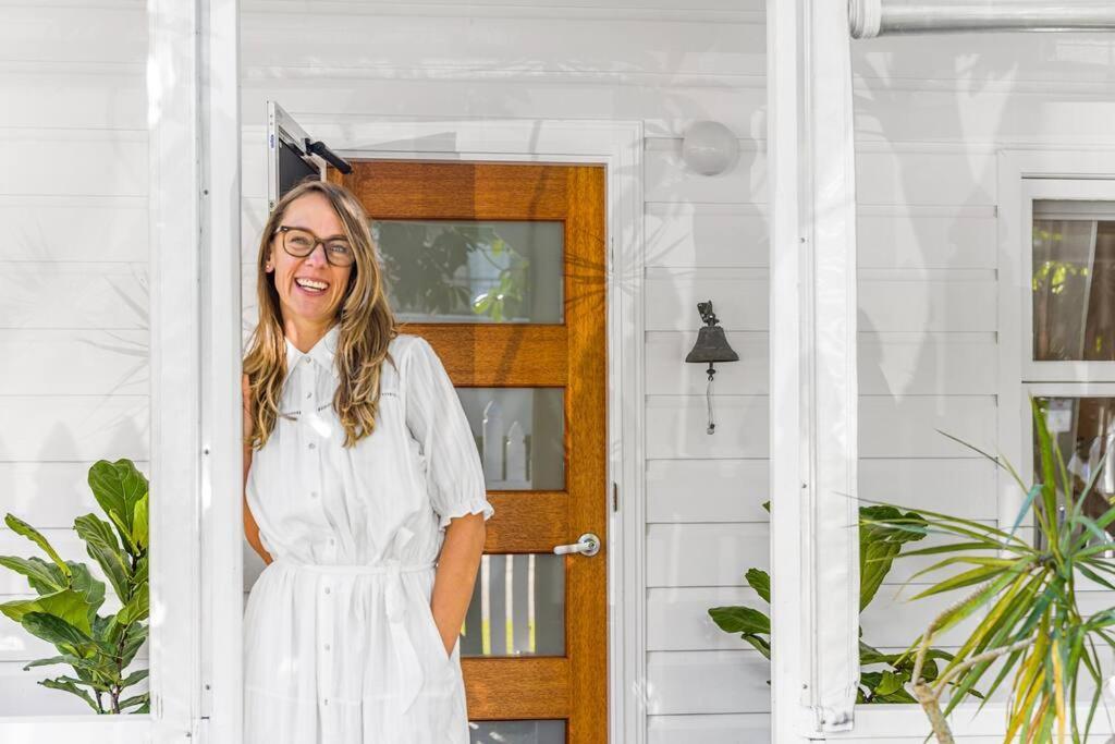 Shirley House: Byron Bay's Pet-friendly Coastal Retreat Holiday home *