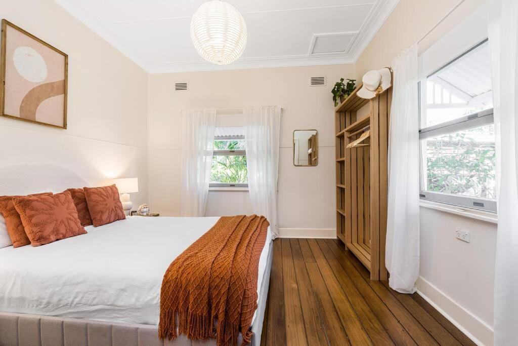 Shirley House: Byron Bay's Pet-friendly Coastal Retreat Byron Bay