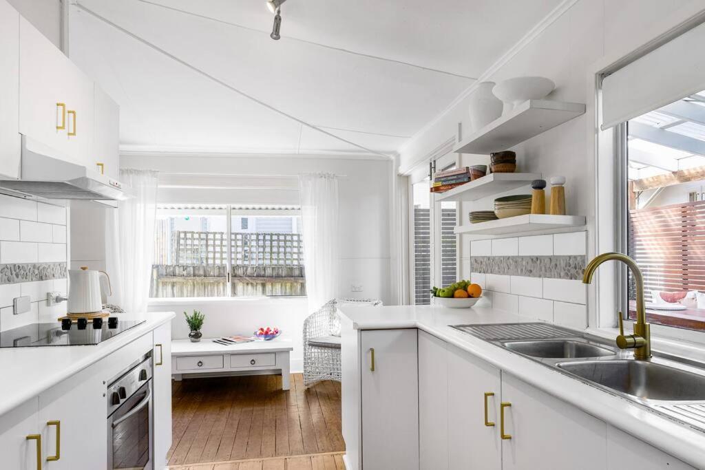 Holiday home Shirley House: Byron Bay's Pet-friendly Coastal Retreat