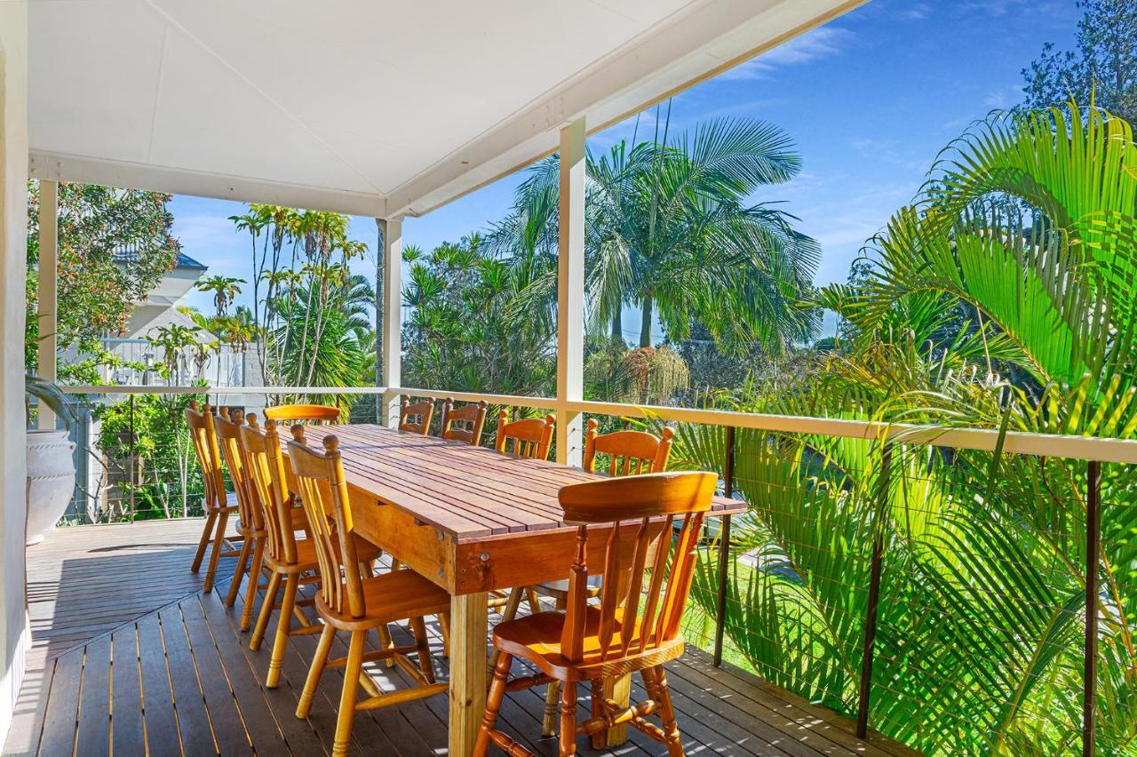 Holiday home Fuller Holidays - The Rock Belongil *