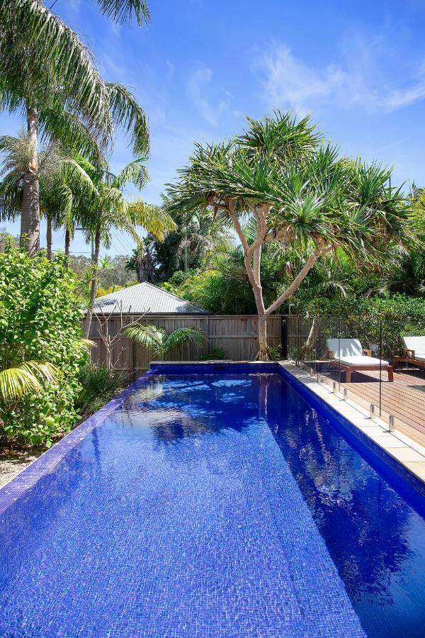 Away Guesthouse- Away On Shirley Lane *