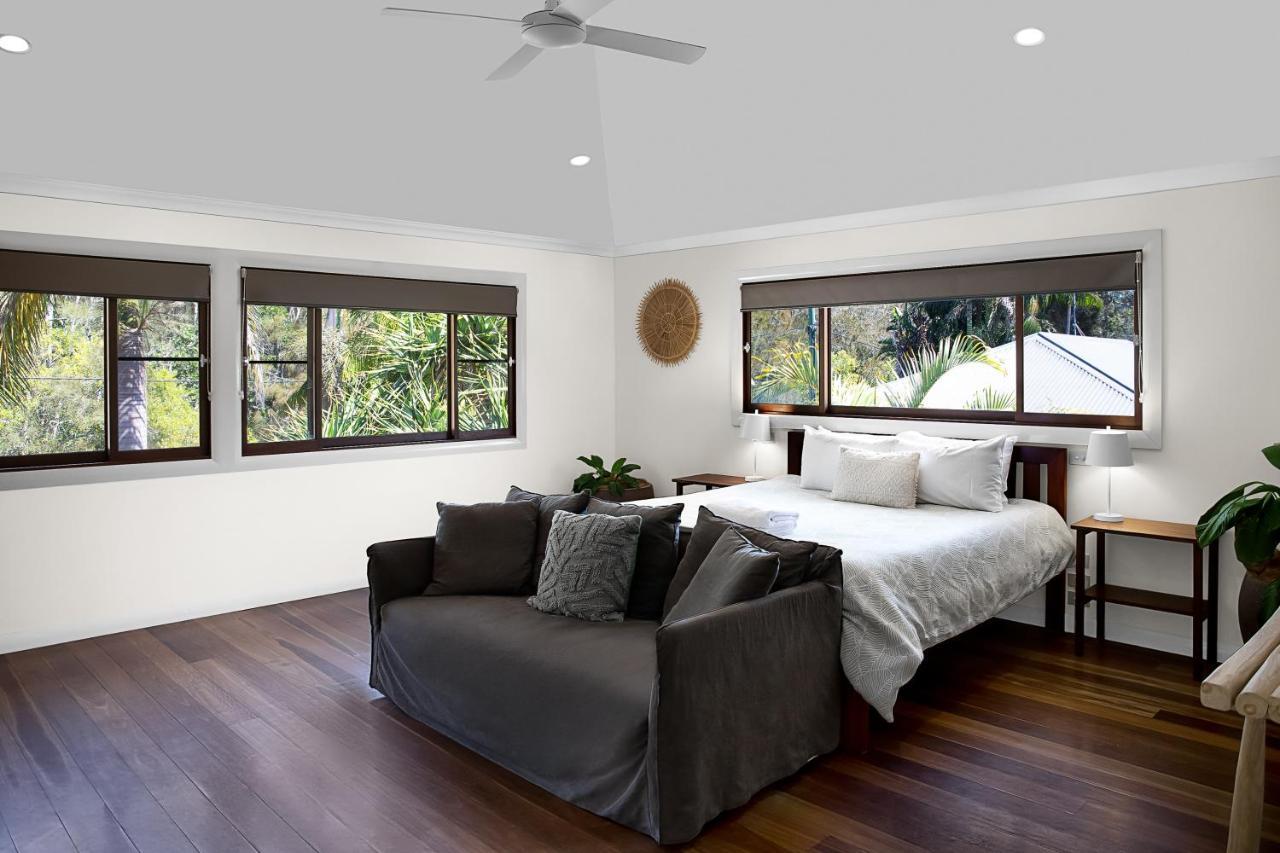 Away Guesthouse- Away On Shirley Lane Guest house *