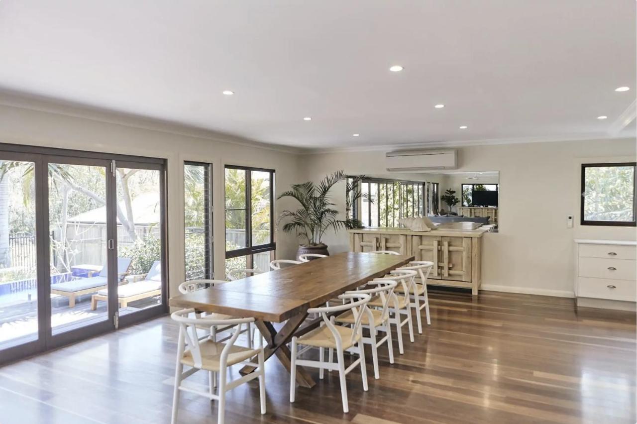 Away Guesthouse- Away On Shirley Lane *