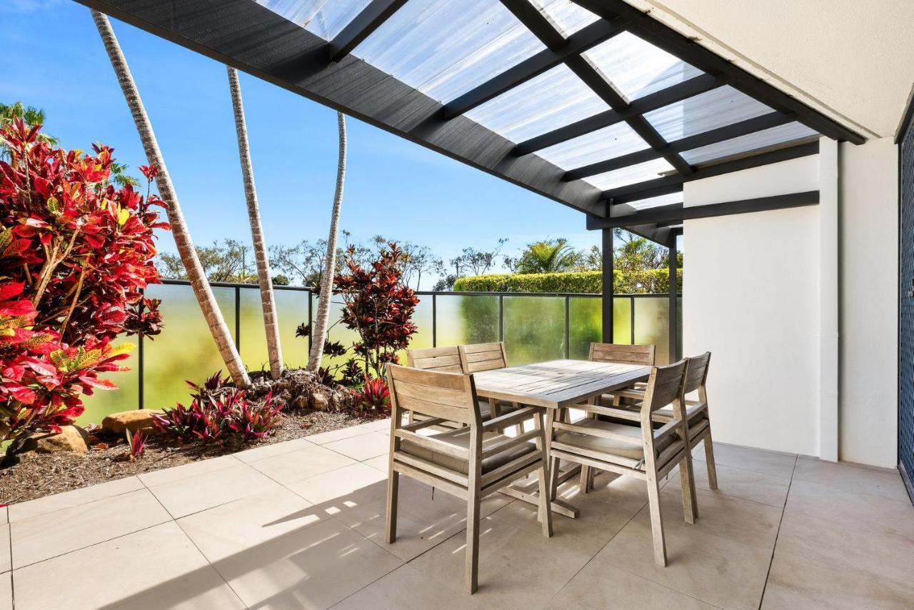 Beachfront Courtyard 6