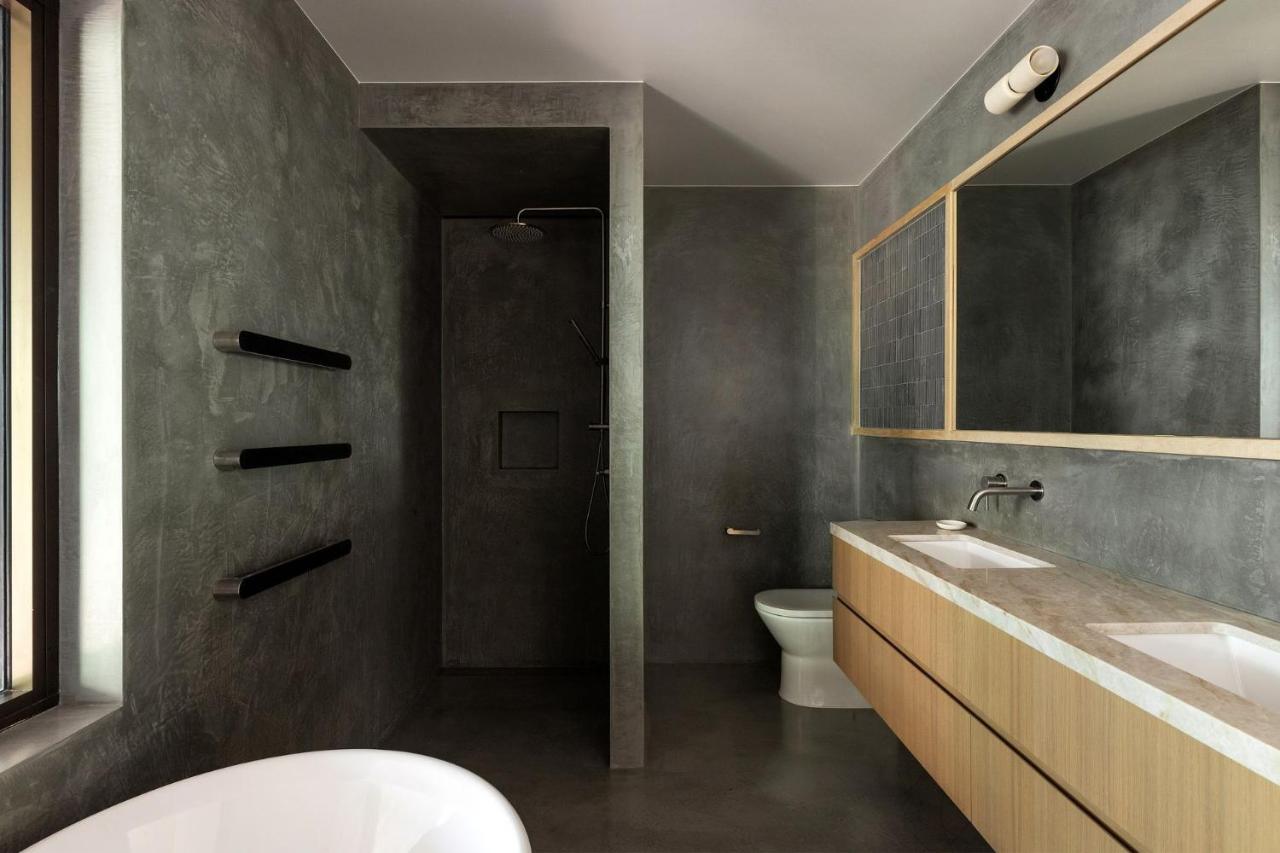 Holiday home Moonrise - 4 Bedroom Designer Above Wategos Byron Bay