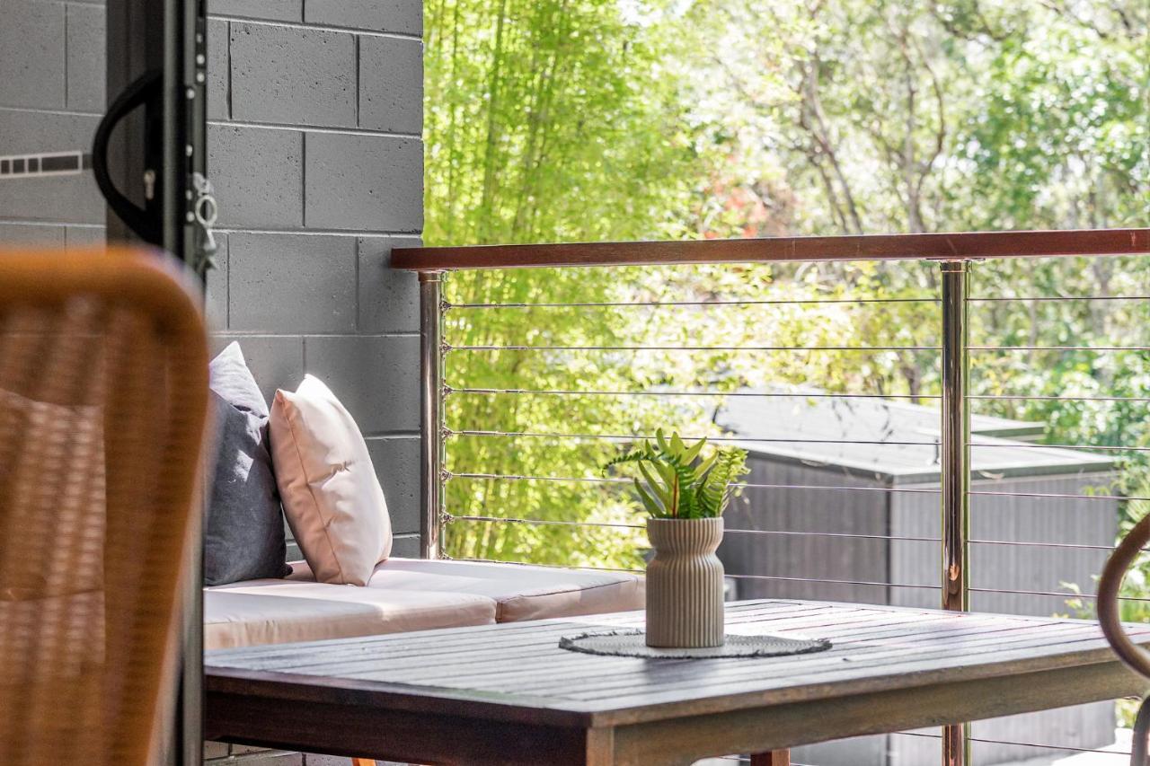 Holiday home Sunlit Oasis: Modern Pet-friendly Retreat *