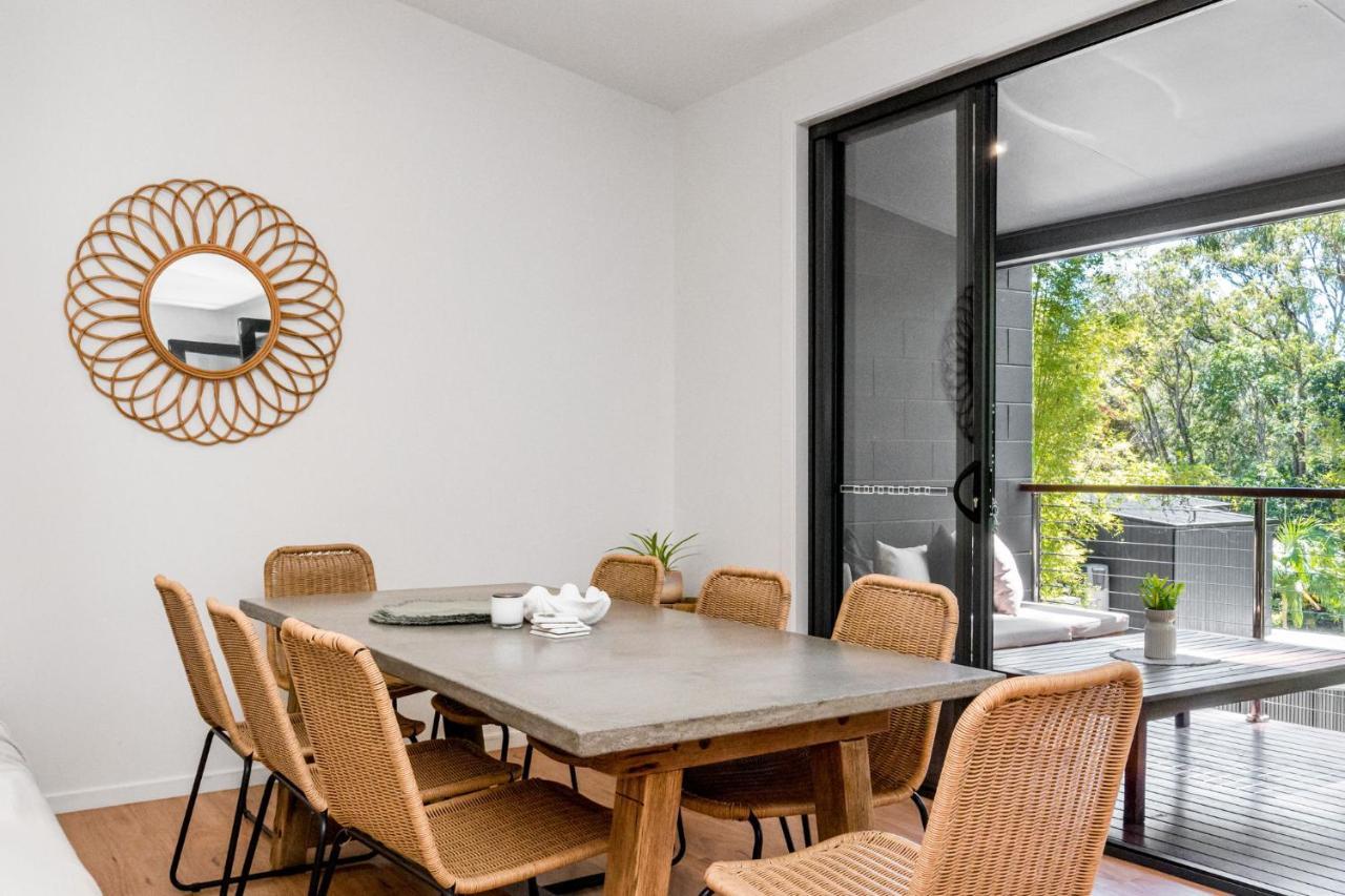 Sunlit Oasis: Modern Pet-friendly Retreat *