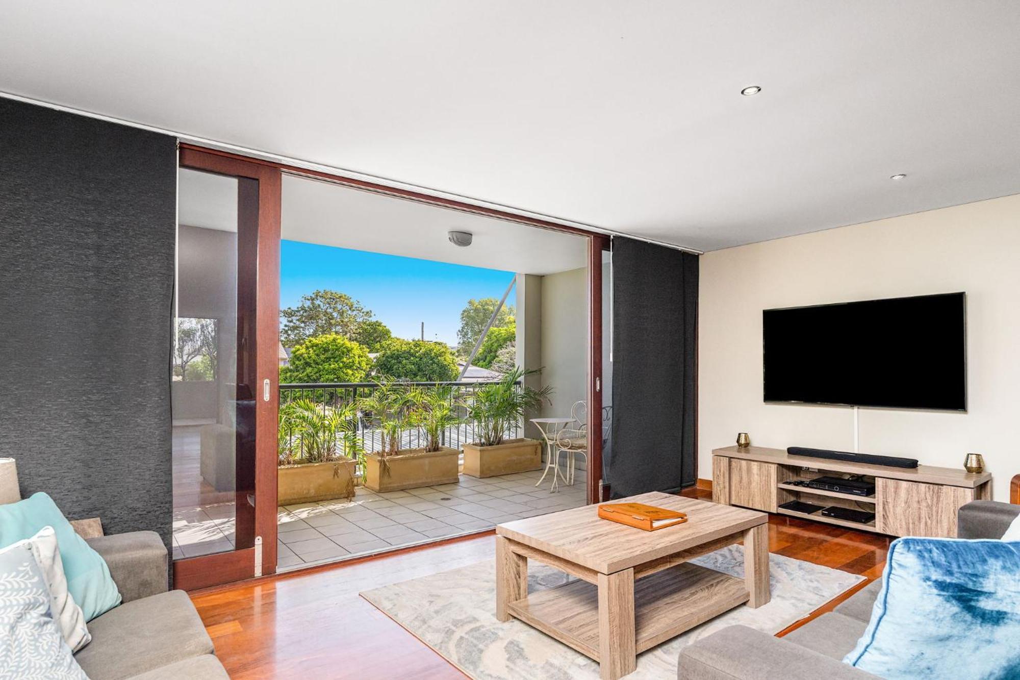 Unit 6 21-25 Fletcher Street - A Seventh Heaven Apartment