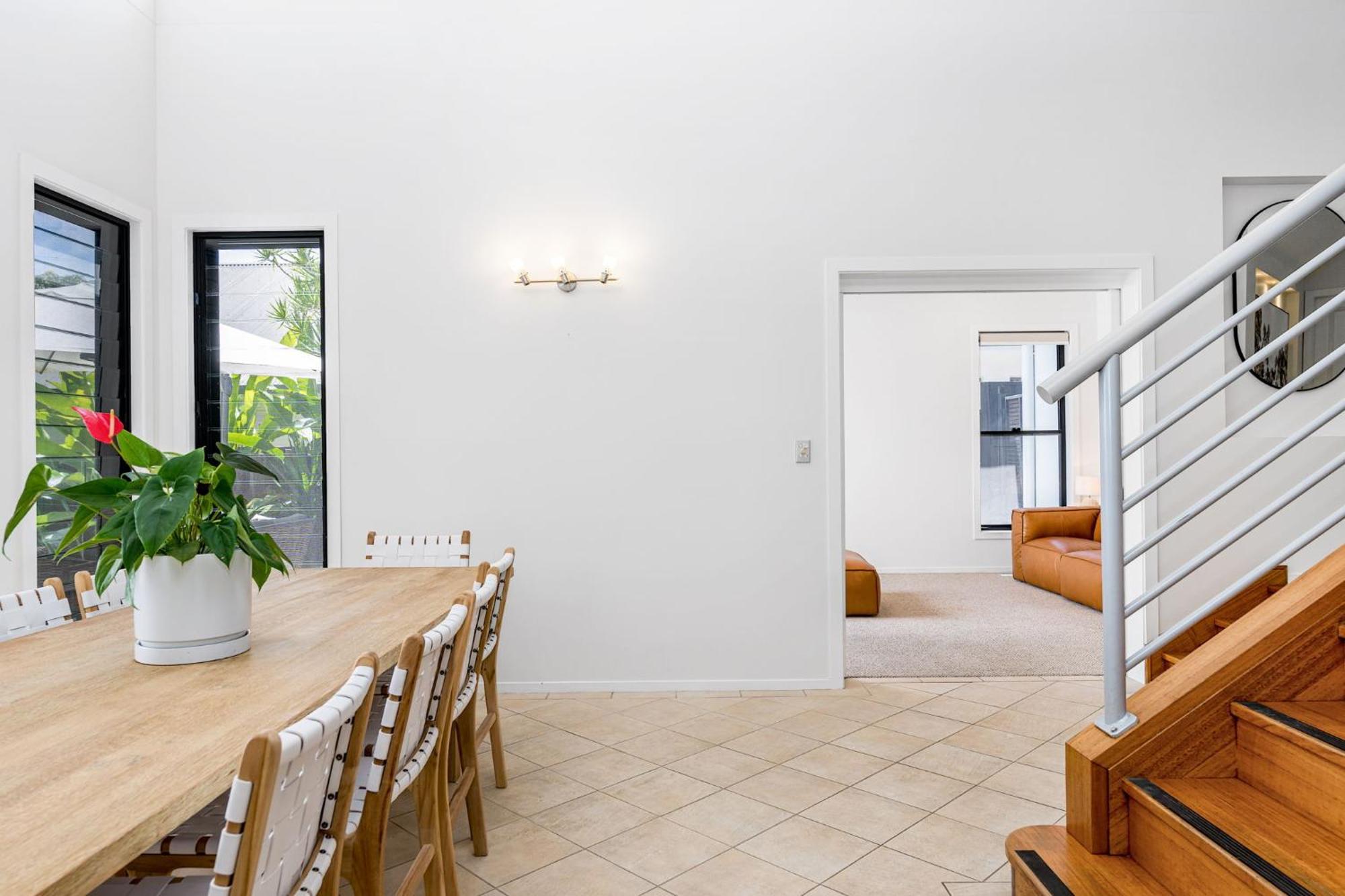 - 60 Massinger St Sunset On Massinger * Byron Bay