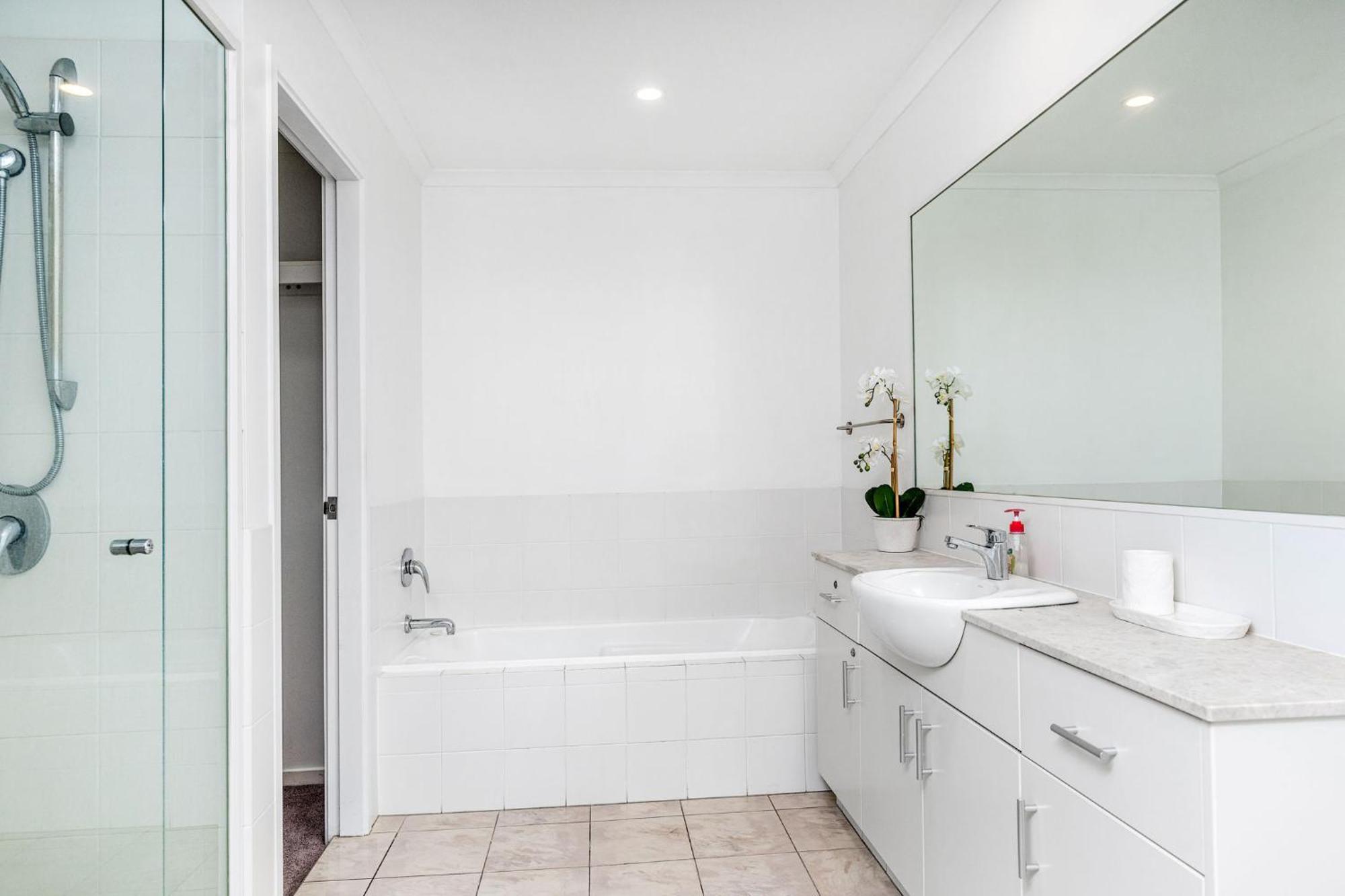 Apartment Solace Unit 1 - *