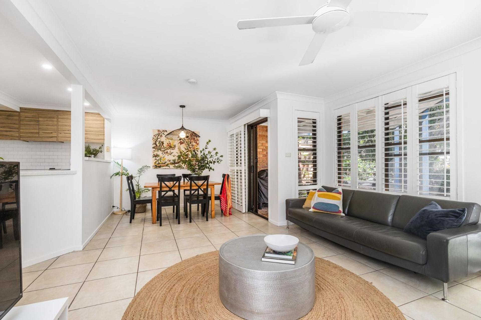 East Coast Escapes Calinda Sol 6 Holiday home *