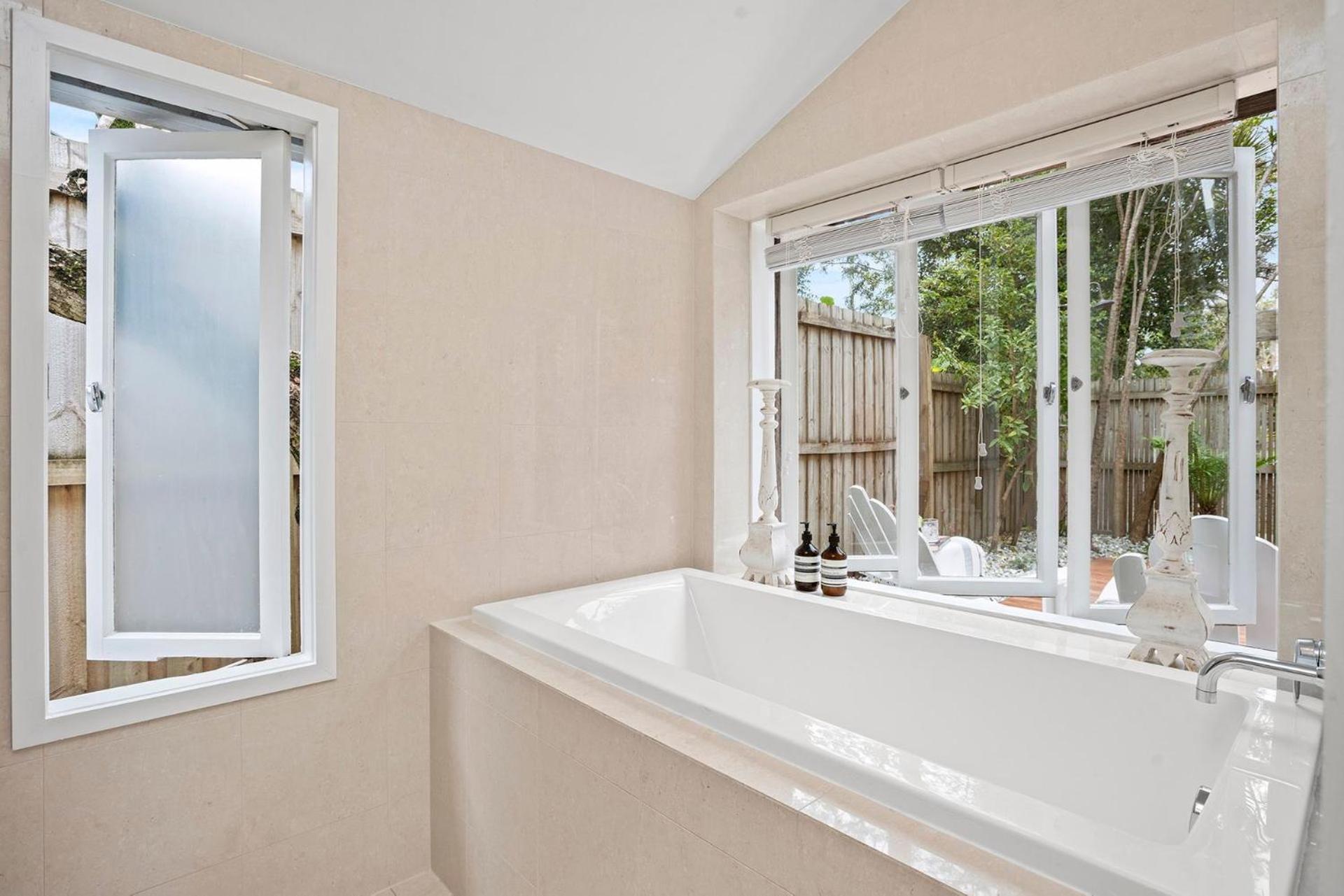 A Perfect - The Boat House Holiday home Byron Bay