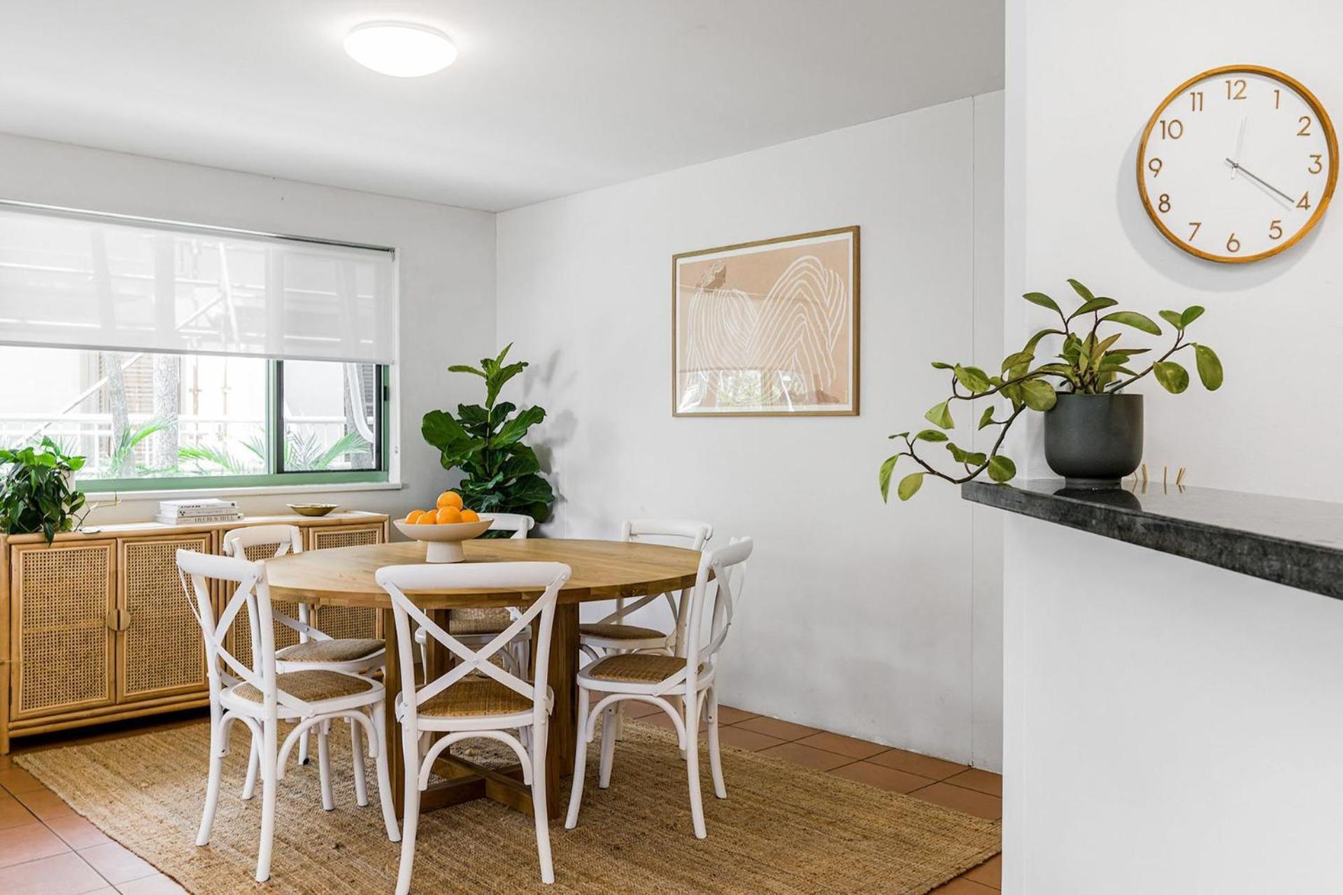 A Perfect - 2 Surfside Apartment *