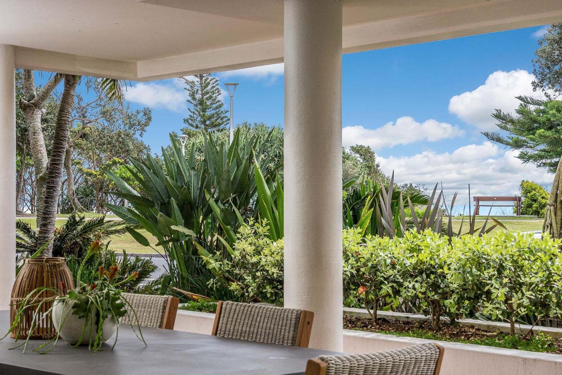A Perfect - 2 Surfside Apartment