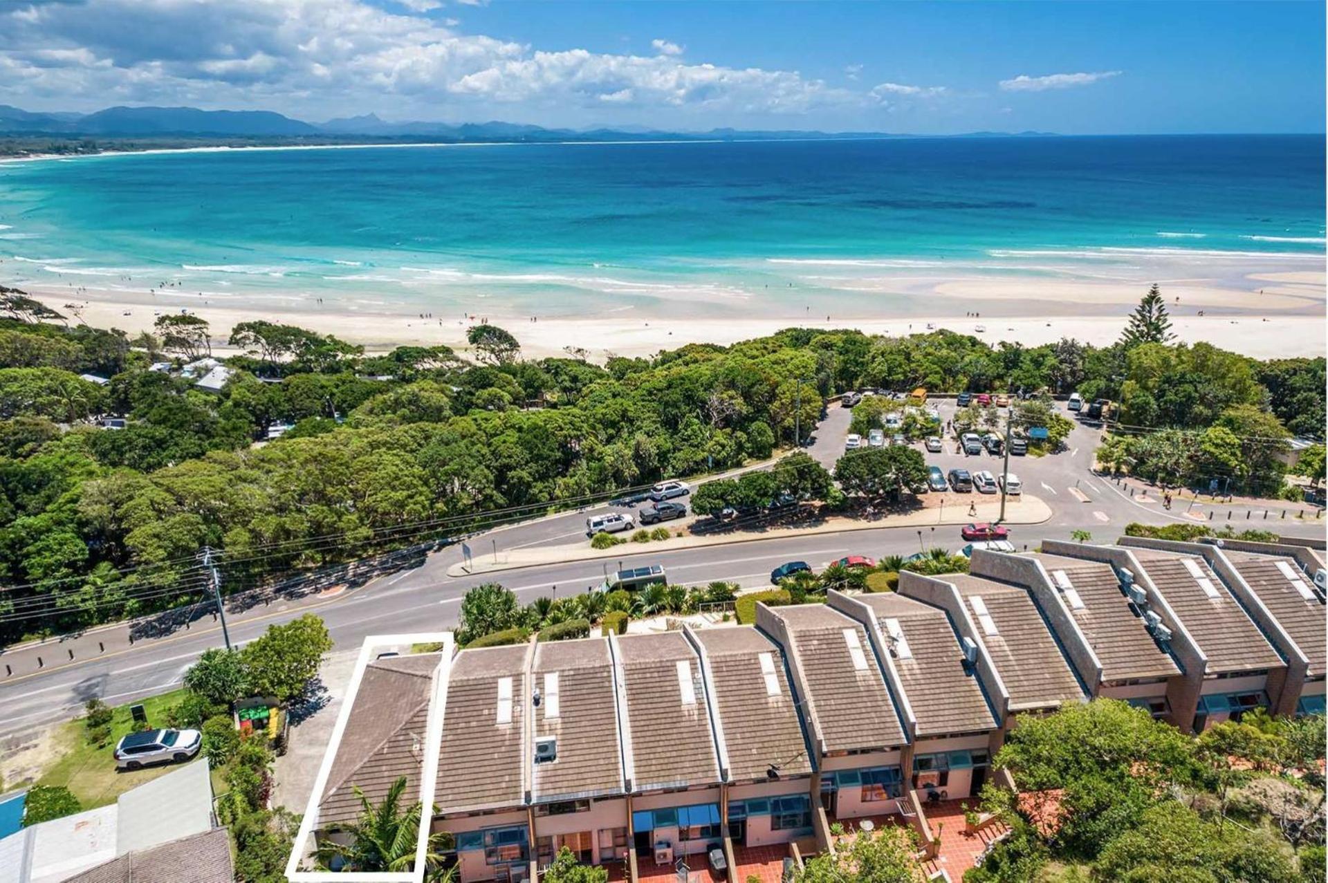 1 Cook - Opposite Clarkes Apartment Byron Bay