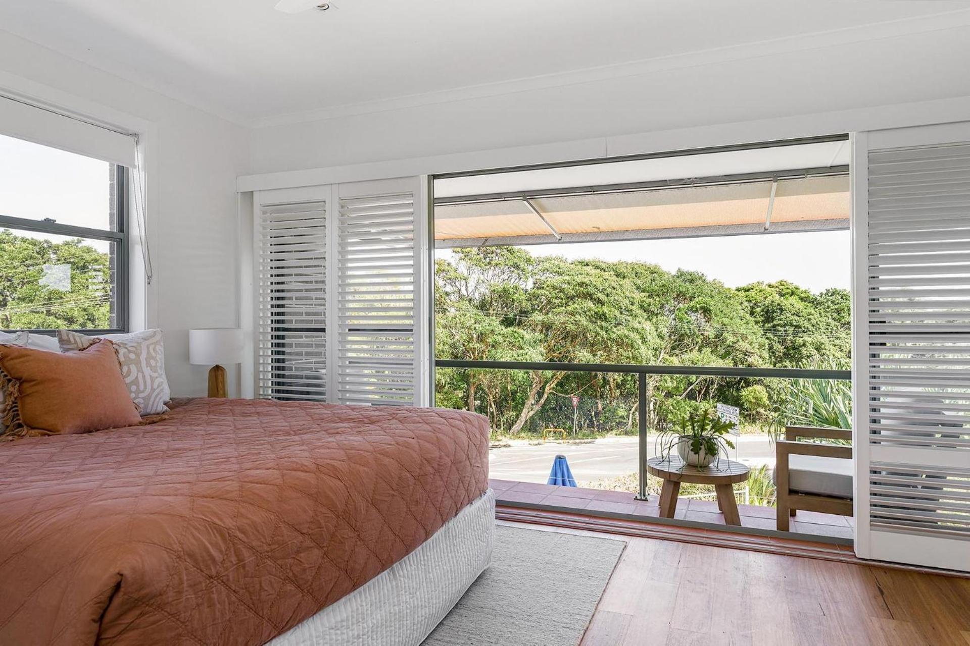 1 Cook - Opposite Clarkes Apartment Byron Bay