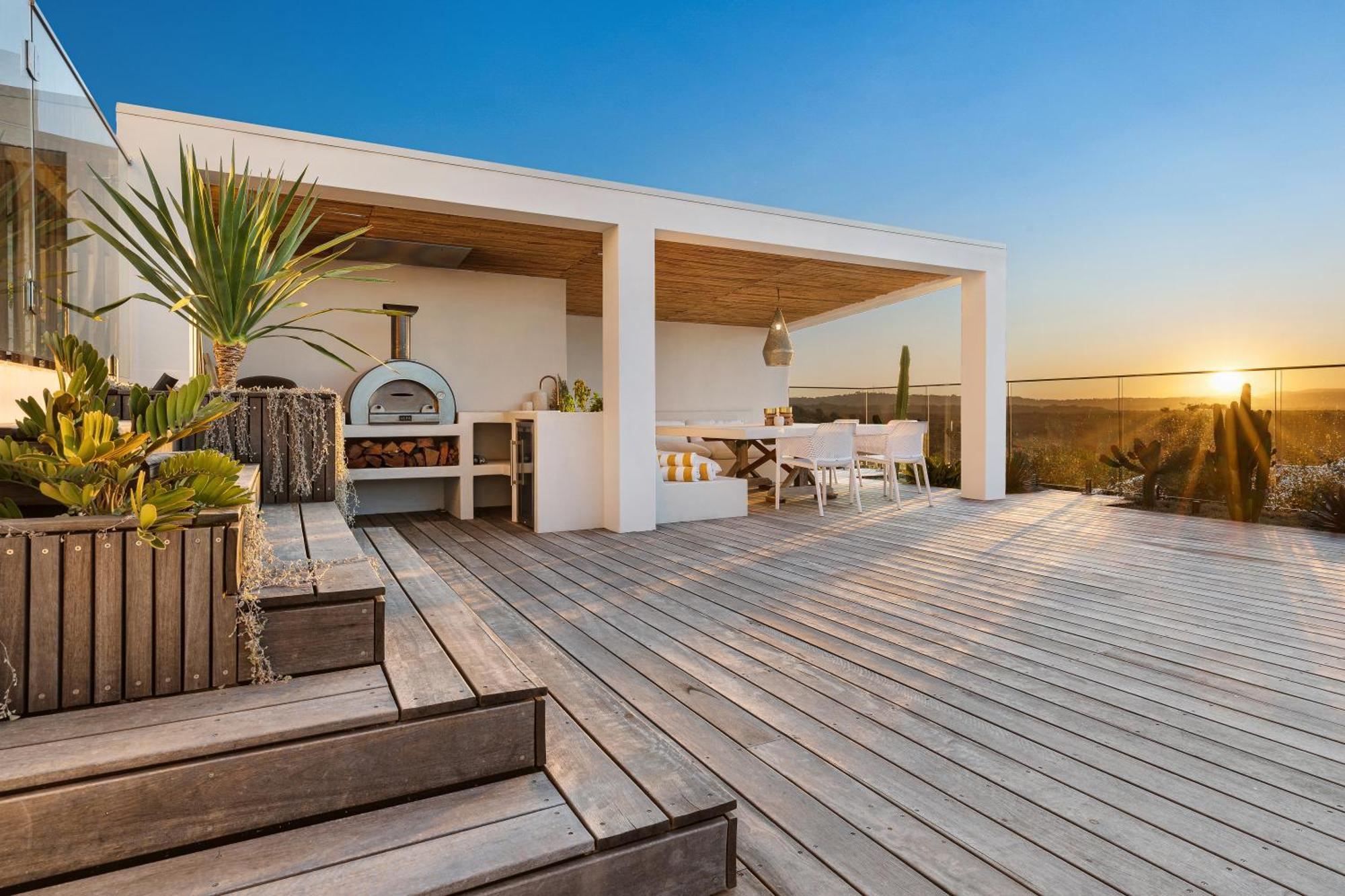 Sanctuary Spaces - Sundowner Villa