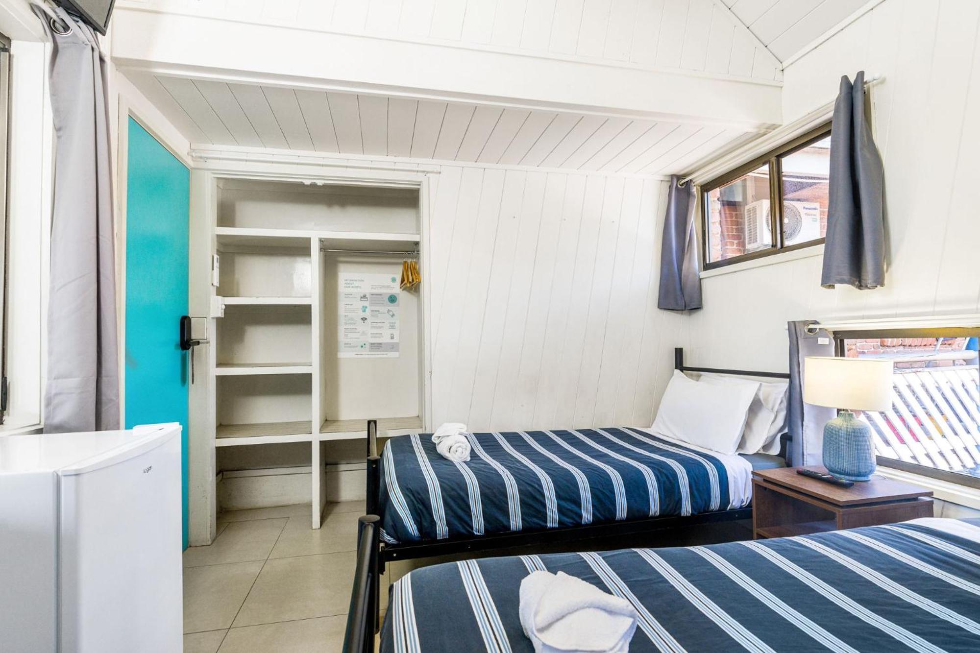 Aquarius Backpackers *