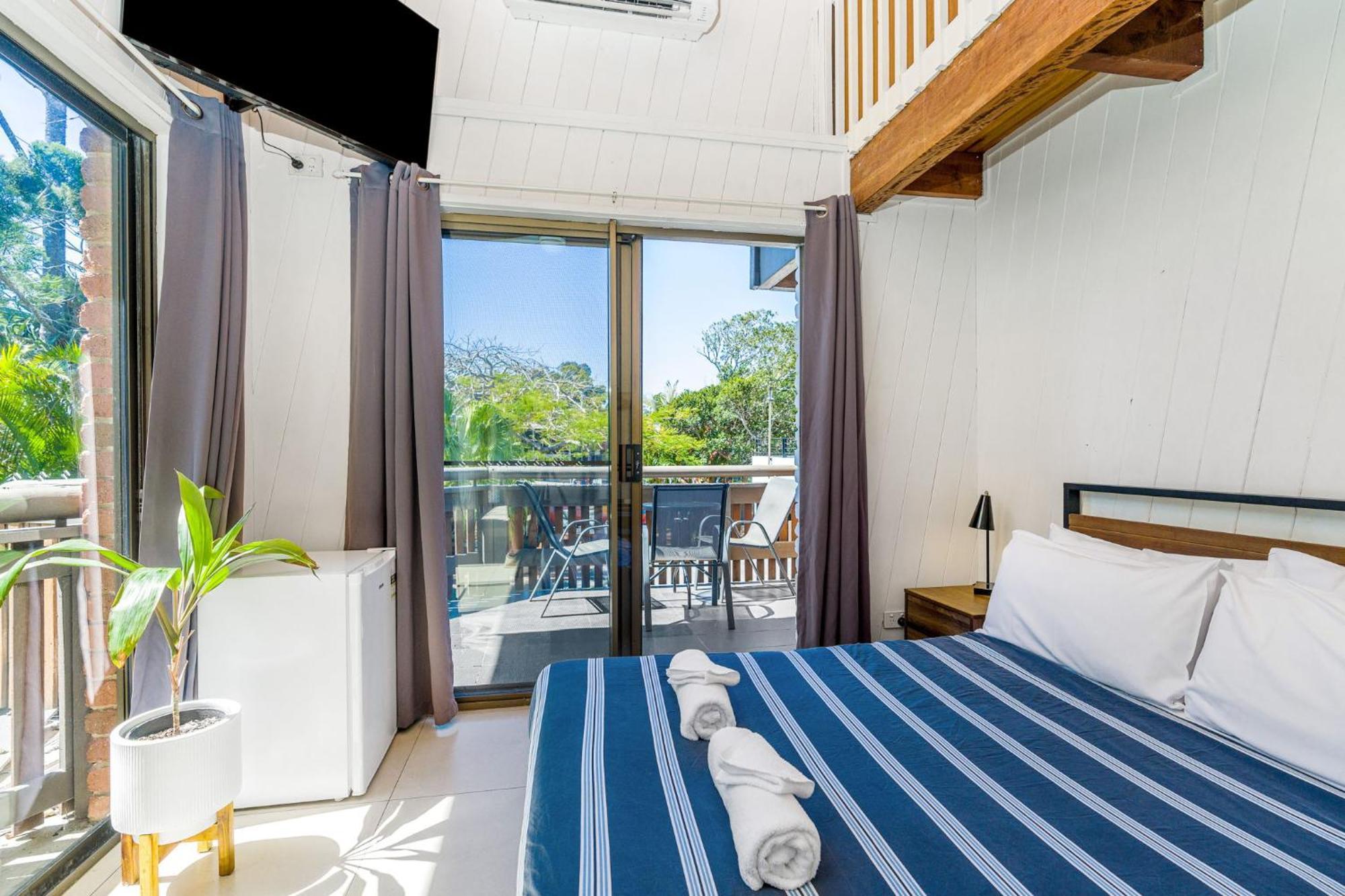 Aquarius Backpackers Hostel *