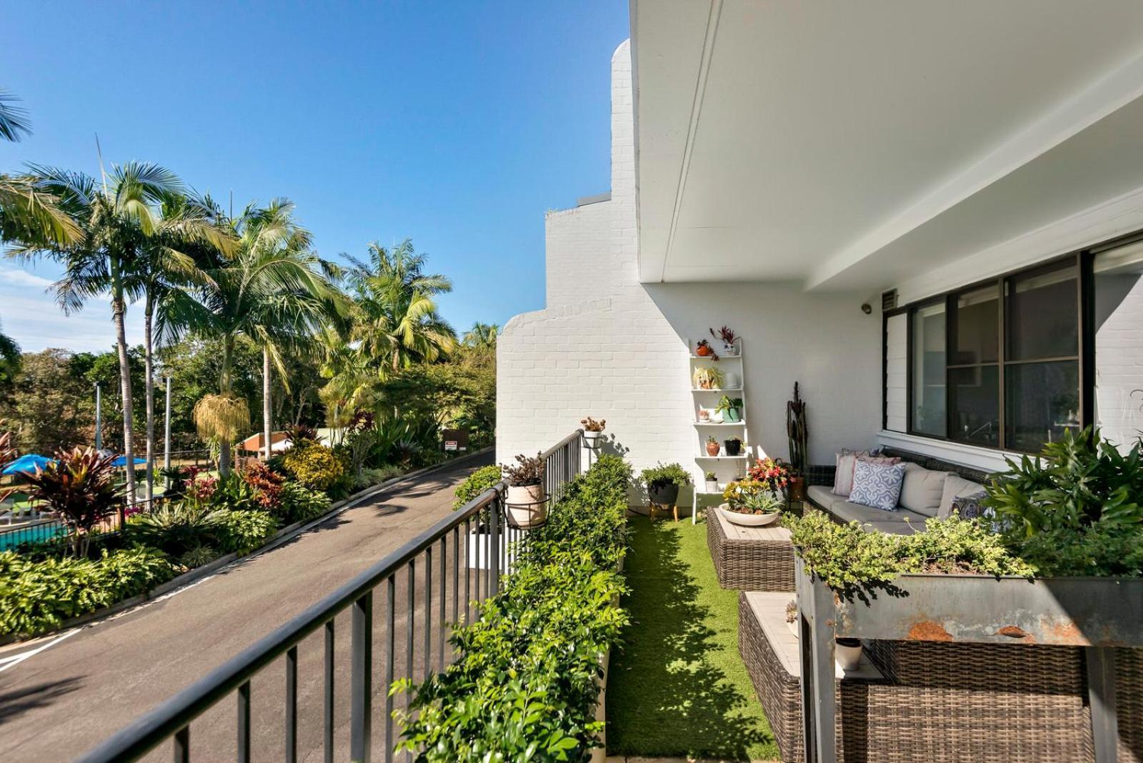 The Oasis And Treetop 3* Byron Bay