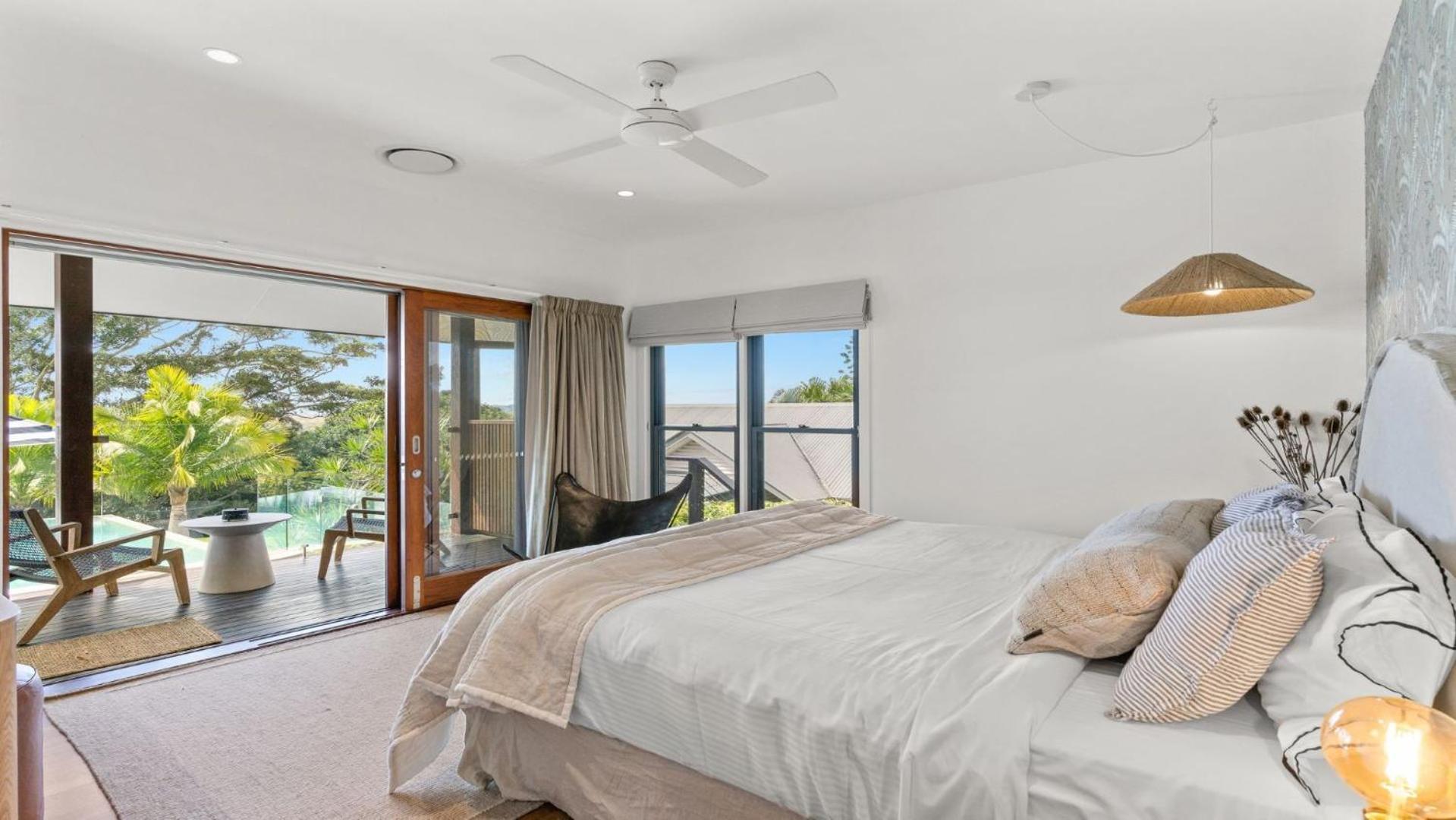 Cape Vue Byron *