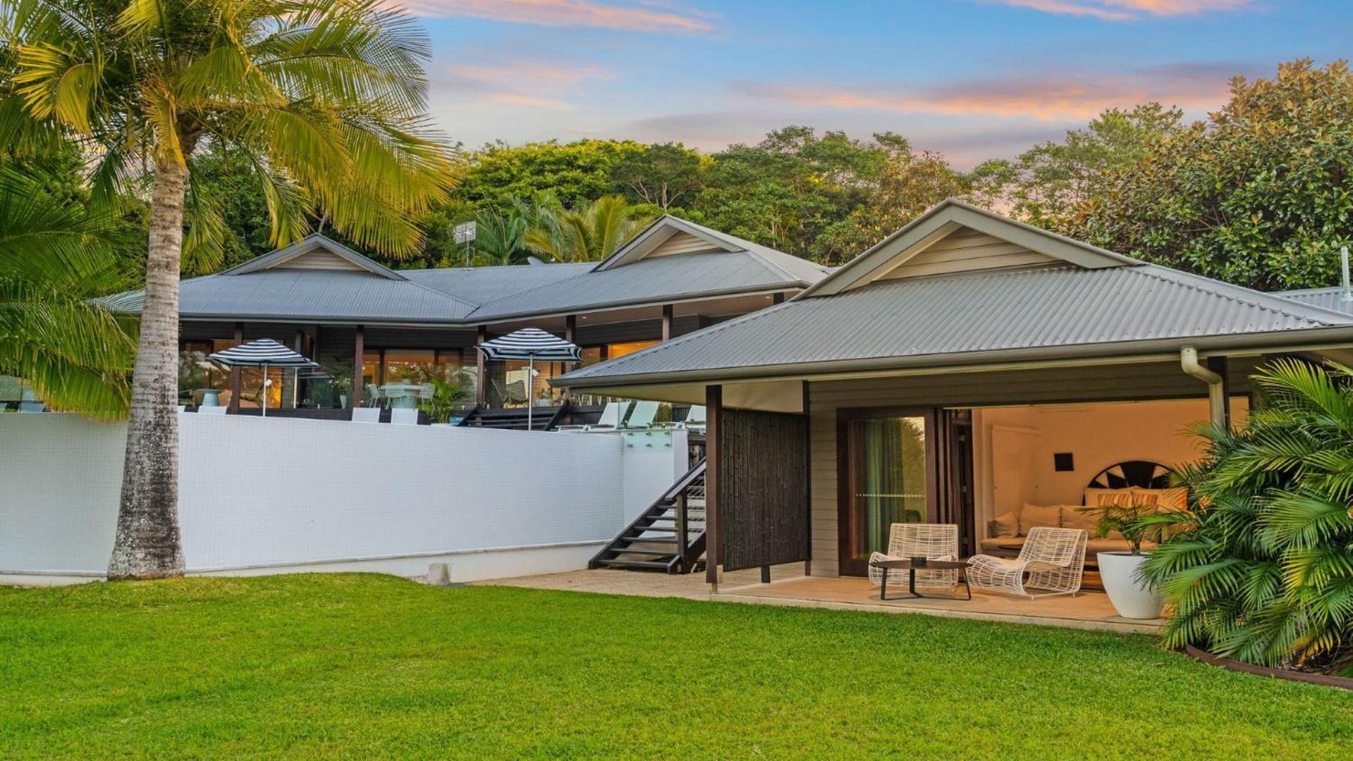 Cape Vue Byron