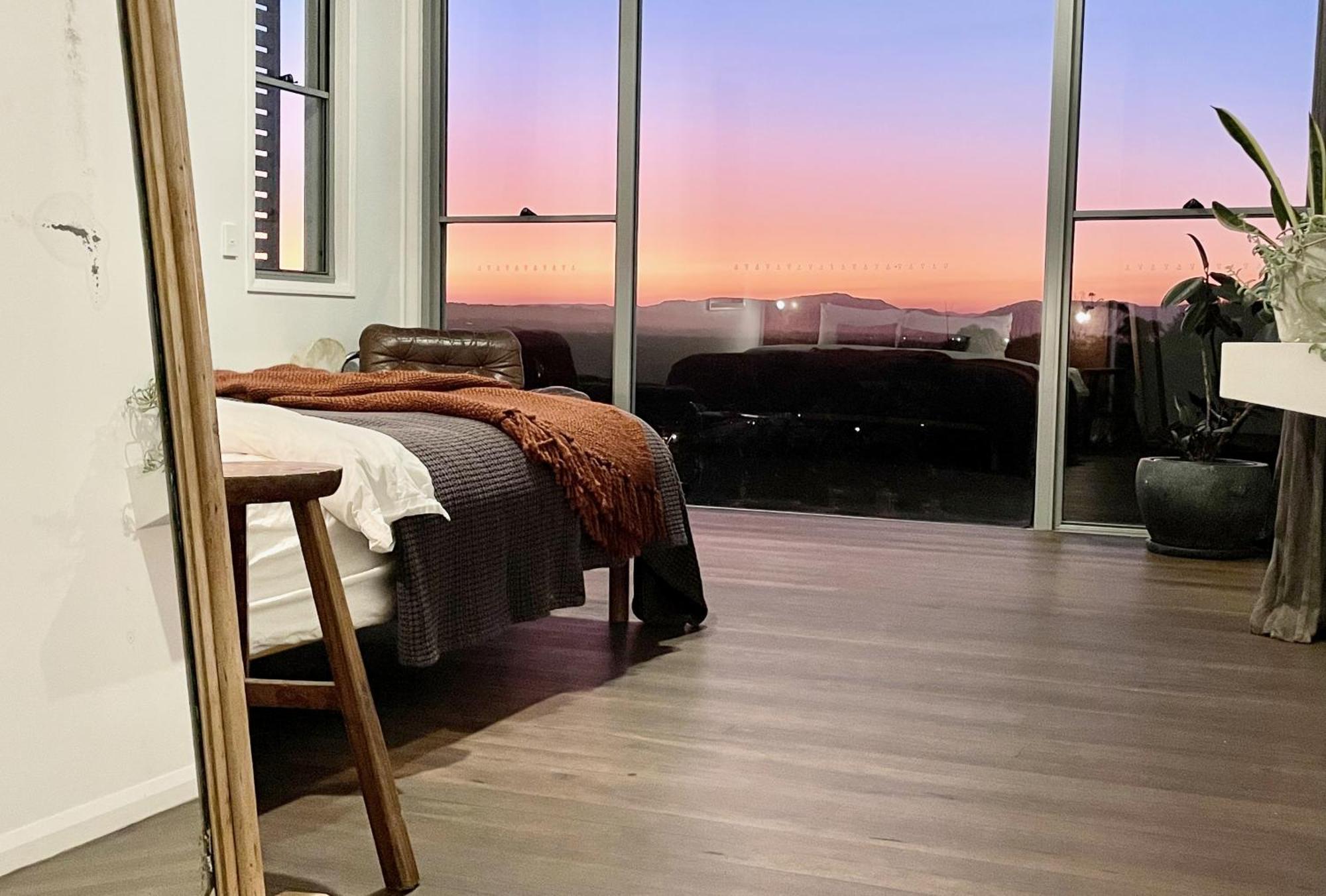 Sanctuary Spaces - Sundowner *