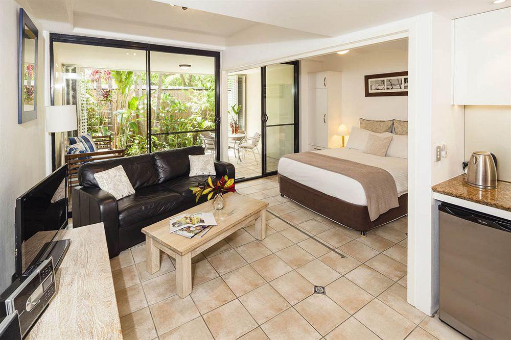 Aparthotel Julians 4*