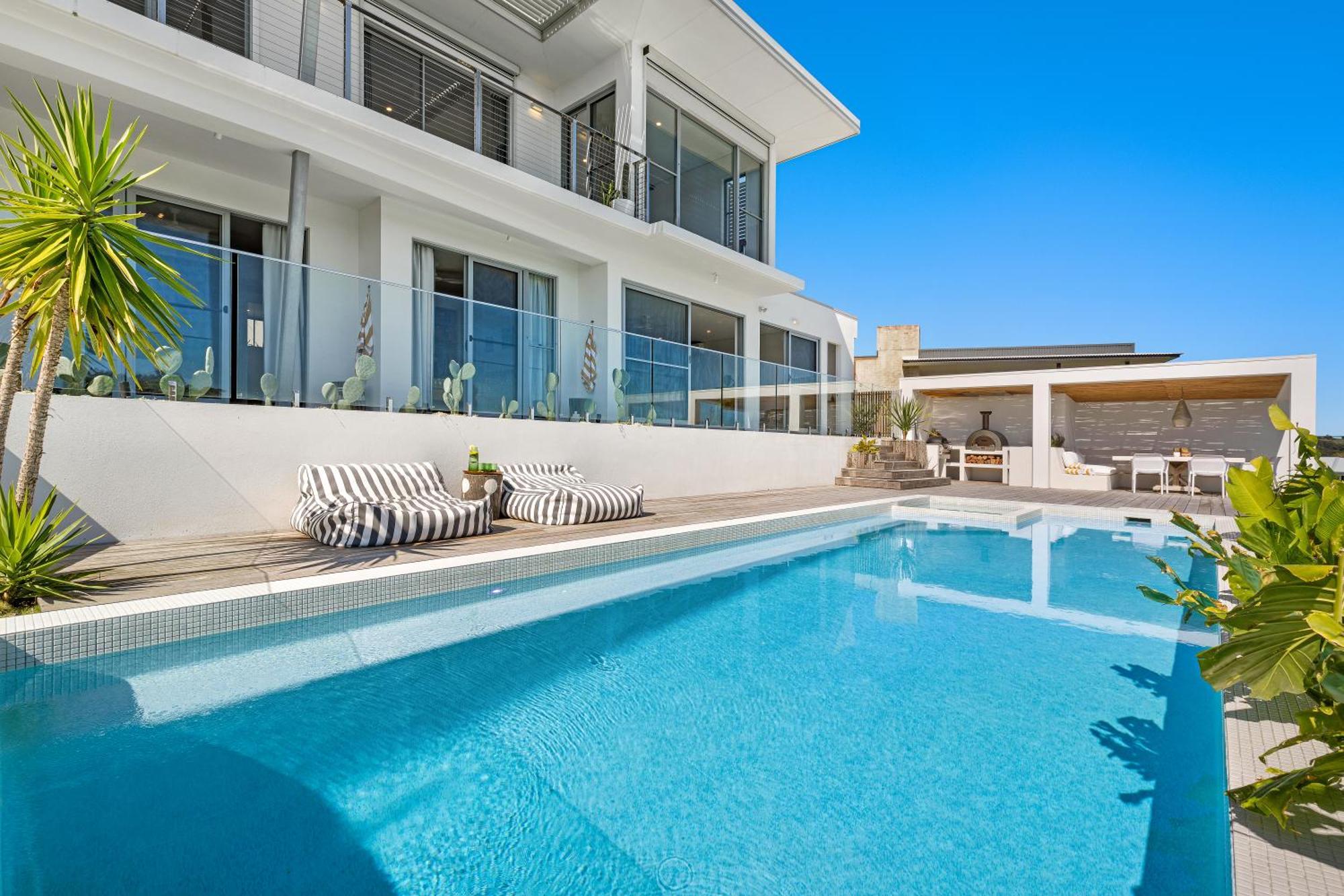 Villa Sanctuary Spaces - Sundowner Byron Bay