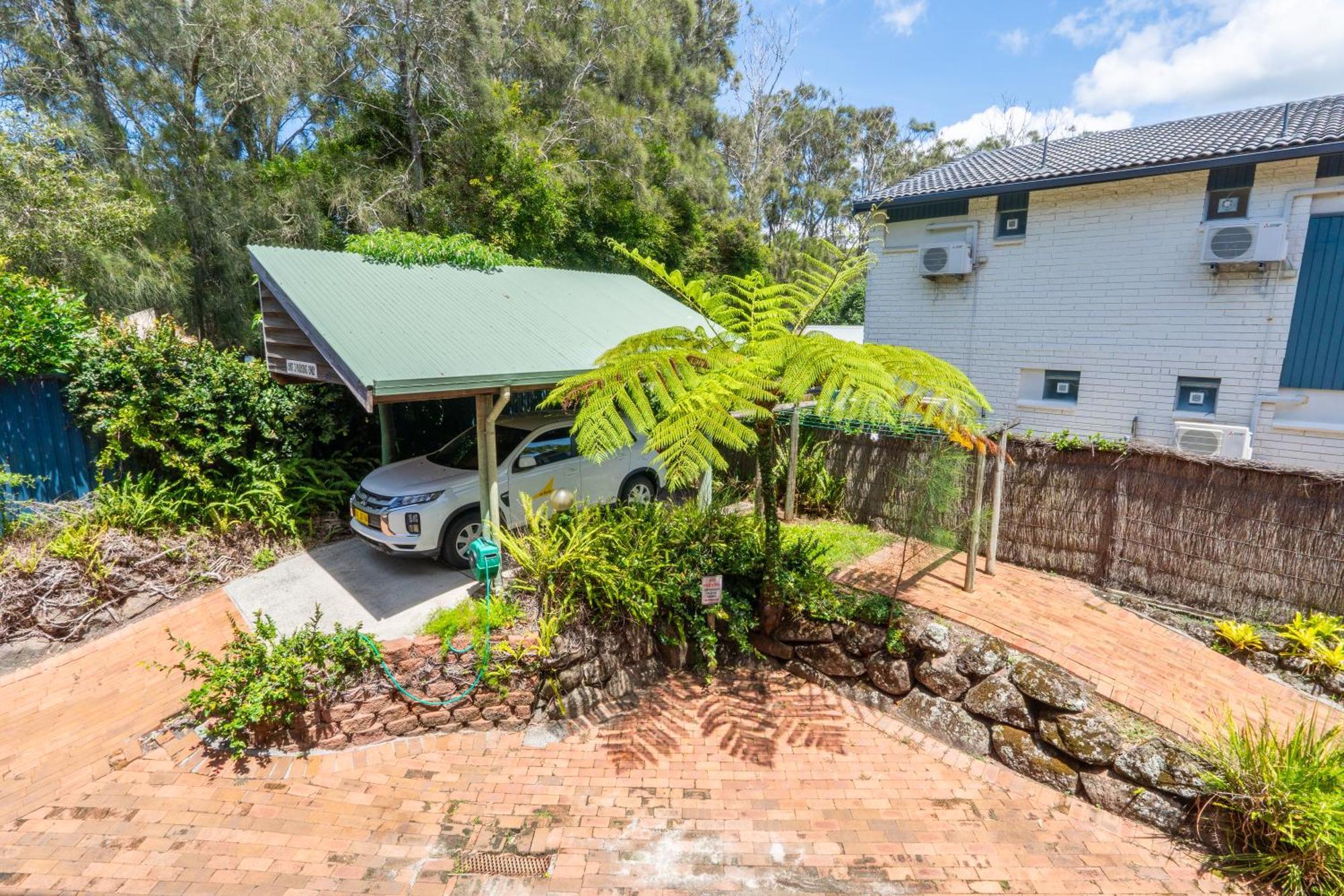 Surfers Rest * Byron Bay