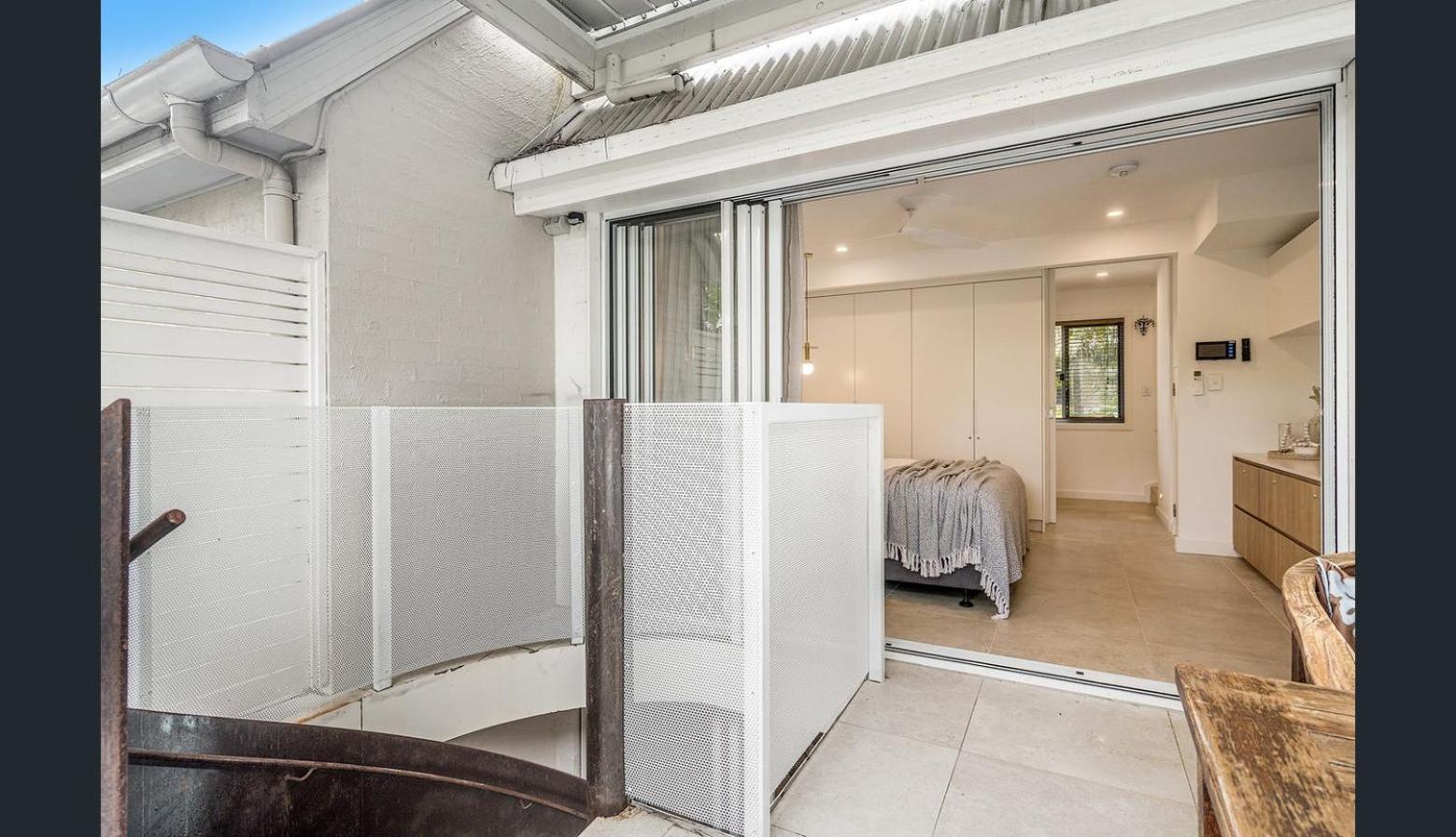 Belongil Pad Apartment *