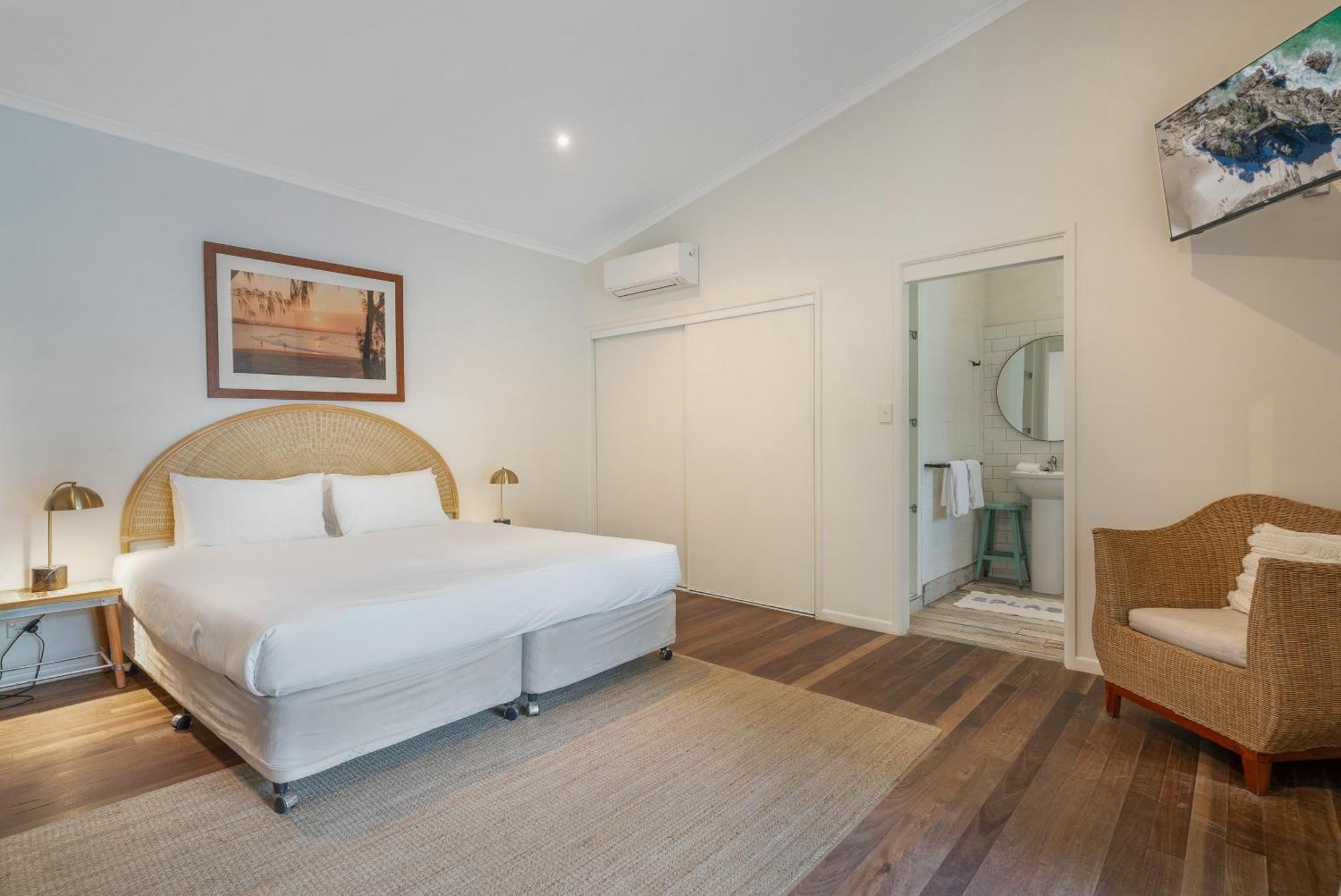 Cove Guest house 4*