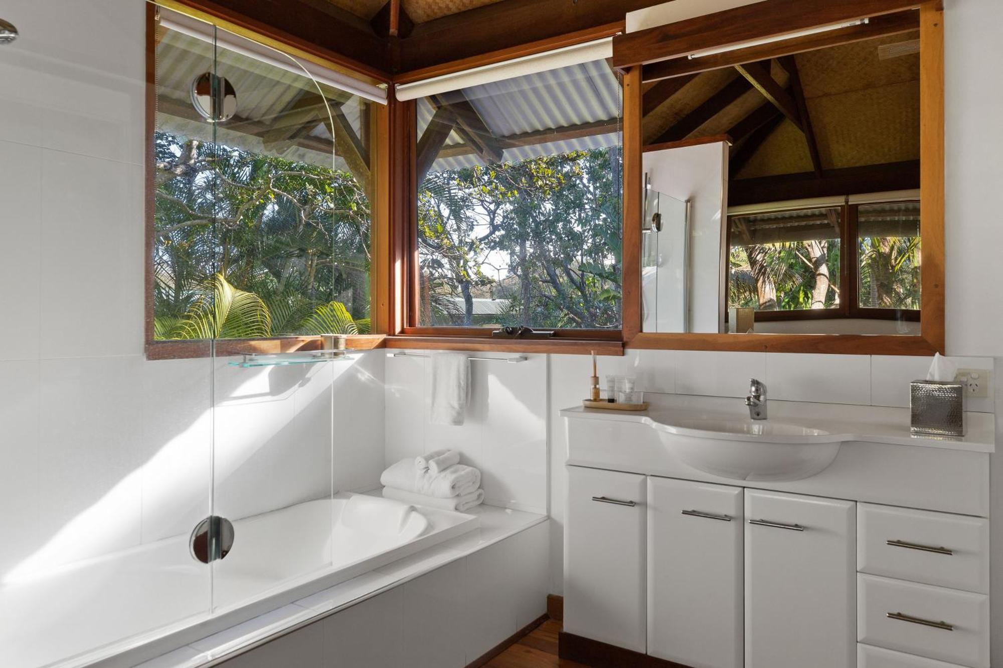 Lodge Garden Burees Byron Bay