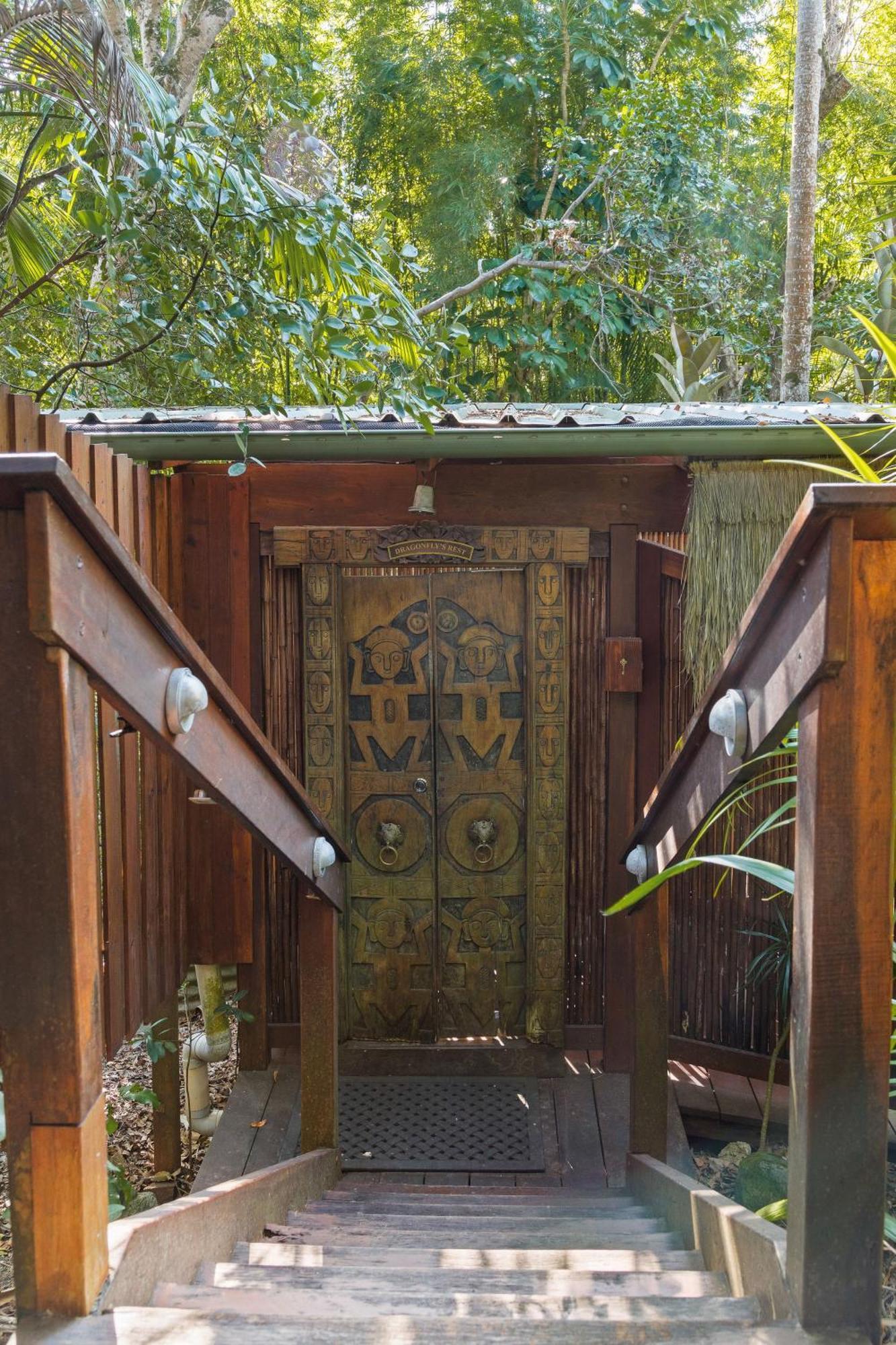 Lodge Garden Burees