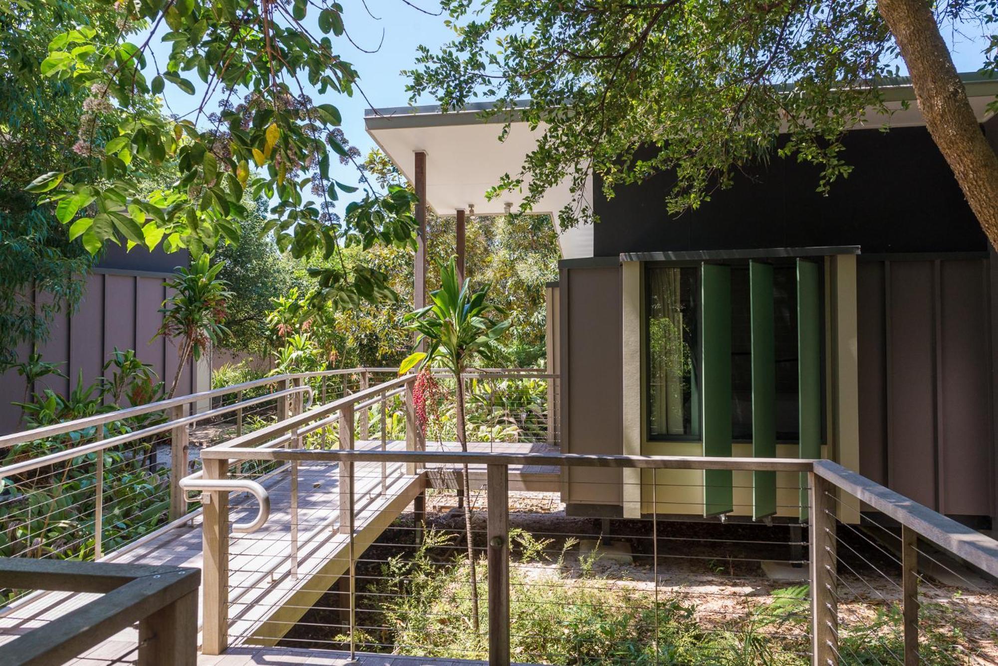 Resort Elements Of Byron 5*