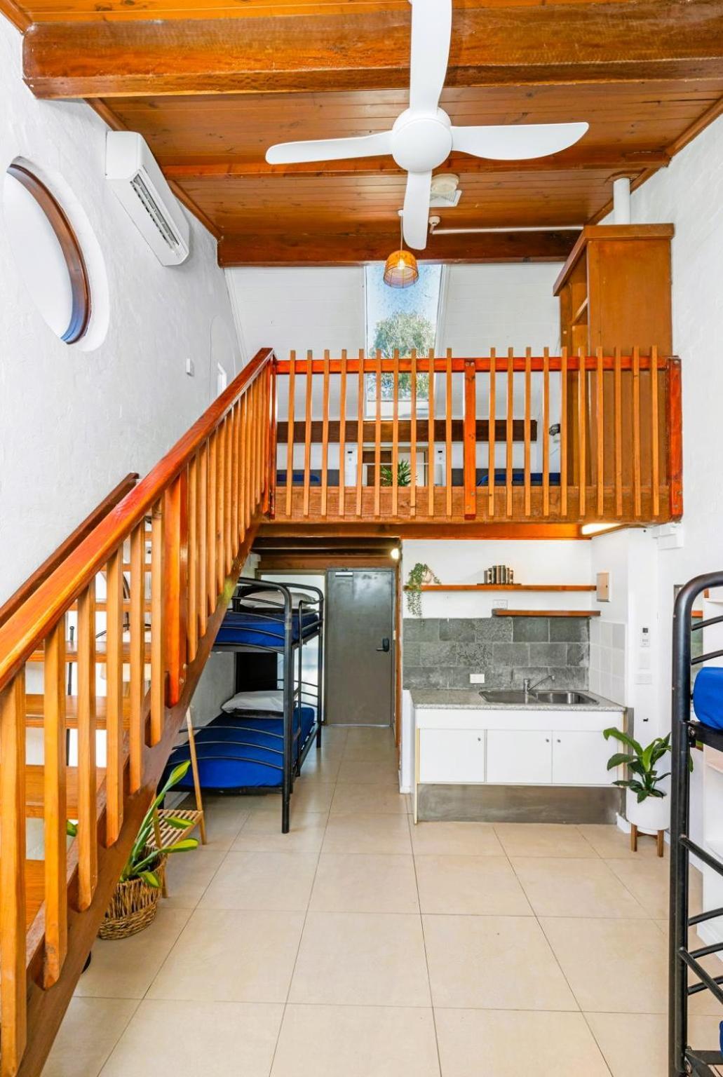 Aquarius Backpackers Hostel Byron Bay