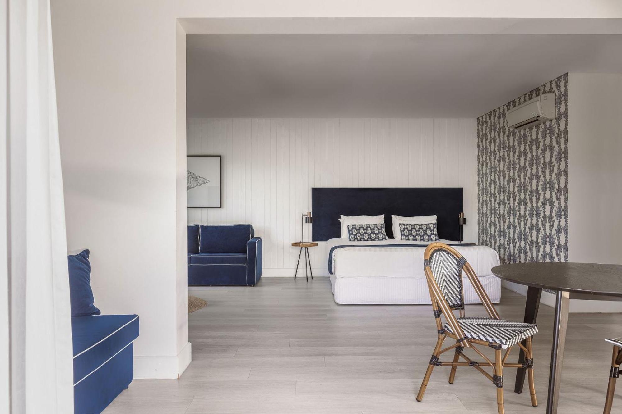 Waves Hotel Byron Bay